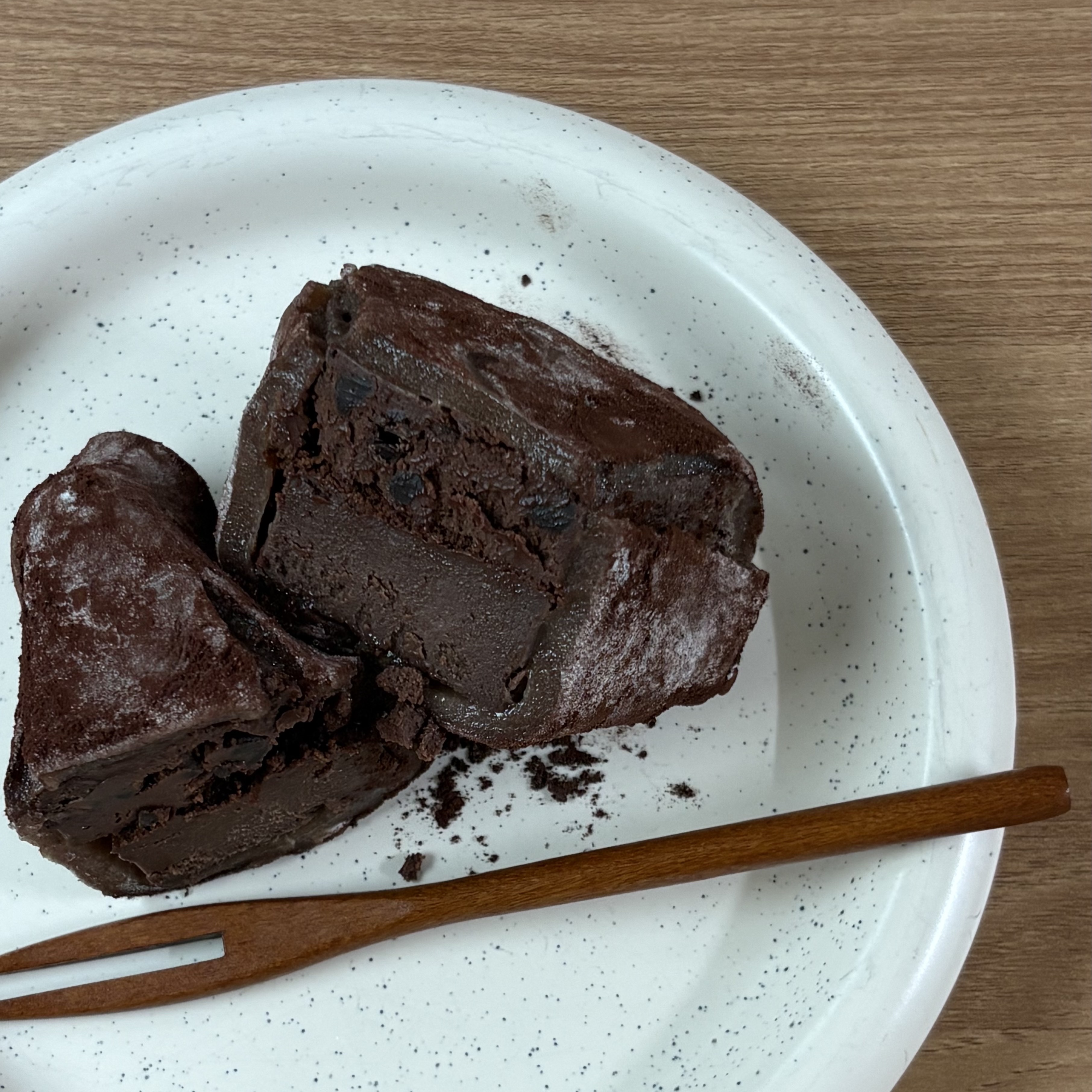 [KREAM 단독] What A Bread Mochi Cheesecake 착용 스타일 - 7
