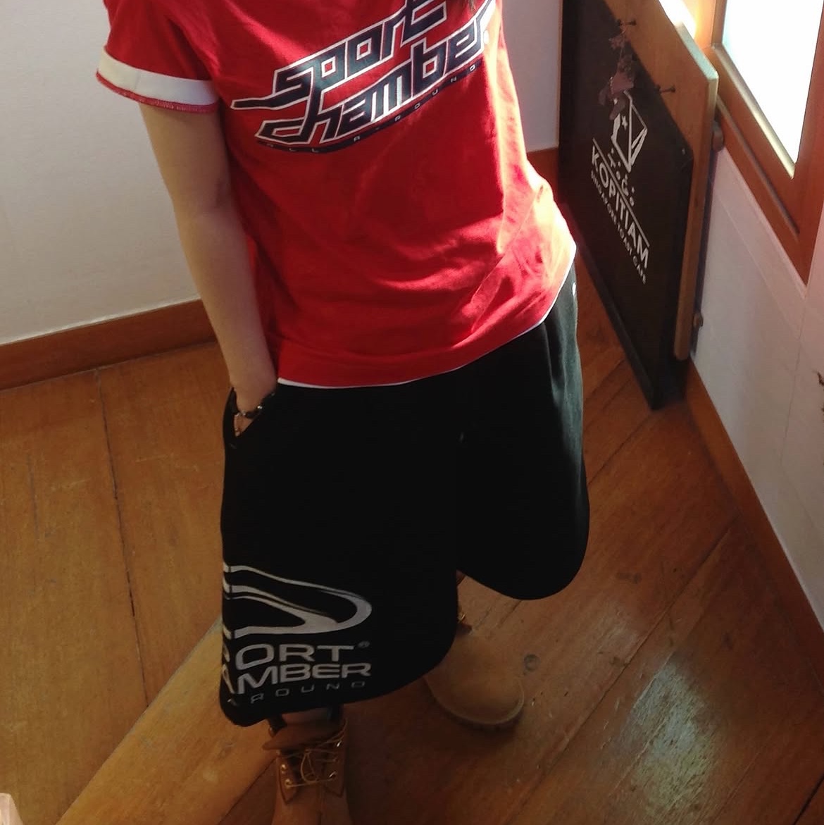 SPORT CHAMBER Bermuda Sweat Shorts Black 착용 스타일 - 2