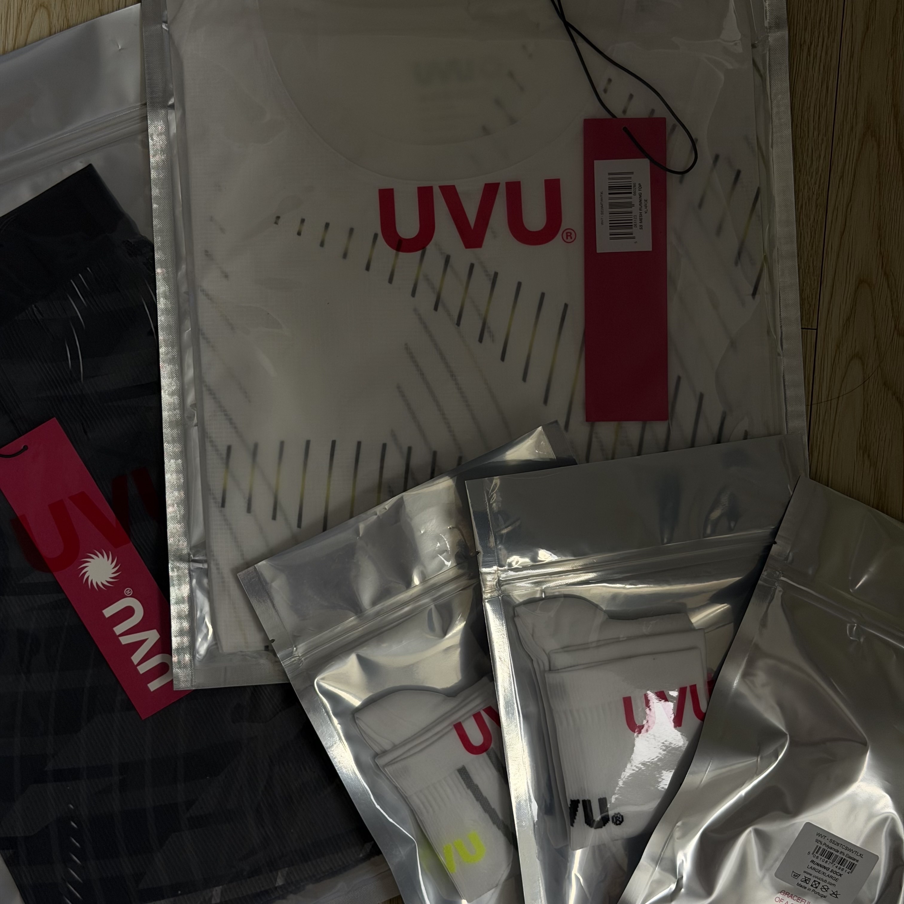 UVU Insignia Mesh Running Top White, UVU Half Tight 2.0 Black Grey 착용 스타일