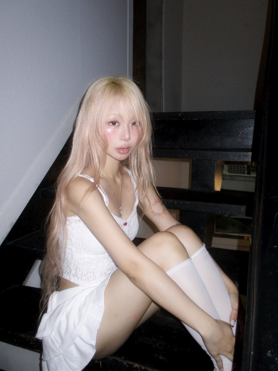 Rosefrantz Rose Cancan Mini Skirt [White], Rosefrantz Lace Bodysuit Sleeveless [Ivory] 착용 스타일 - 2