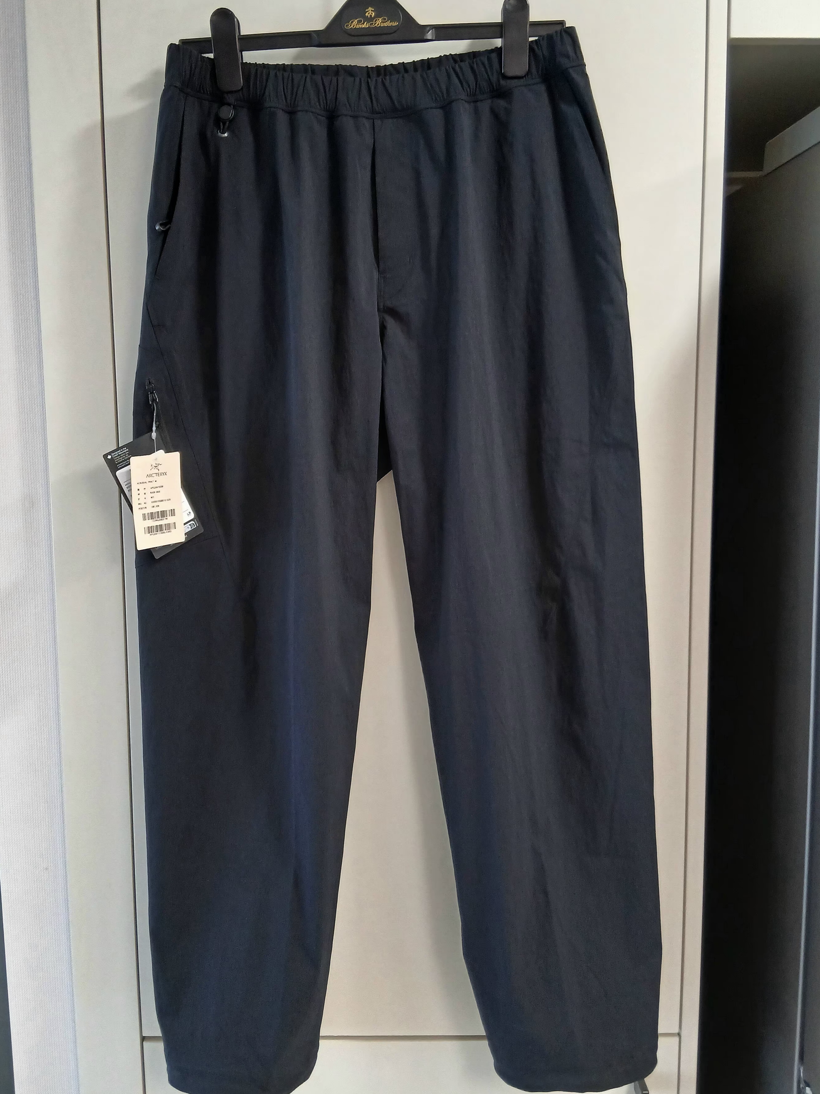 Arc'teryx Konseal Pants Black 착용 스타일 - 2