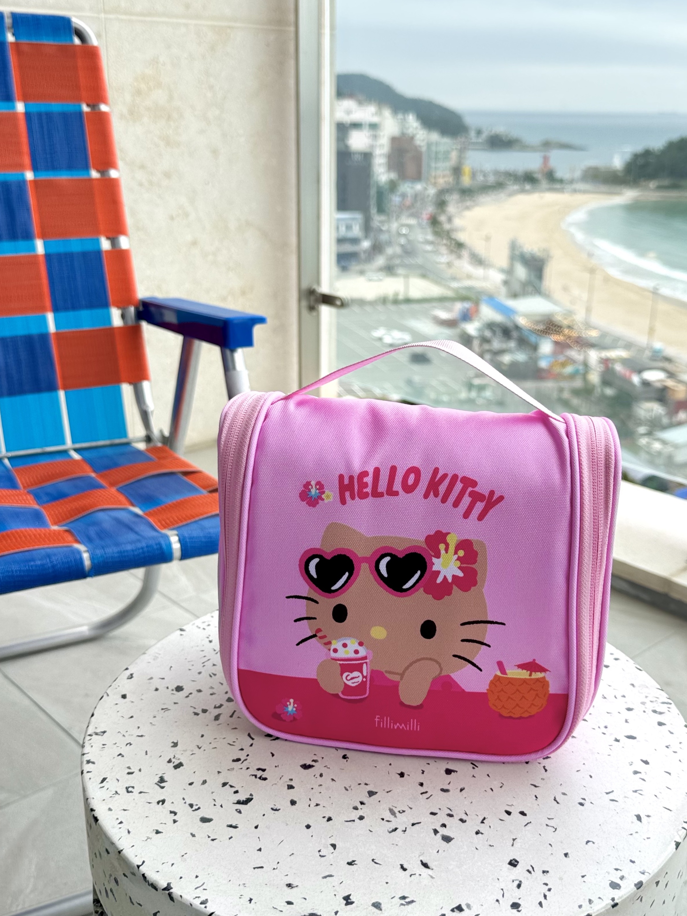 Sanrio x Fillimilli Tanning Hello Kitty Travel Pouch Pink, Sanrio Hello Kitty Hula Kiss 4" Hawaii Series Plush 착용 스타일 - 1
