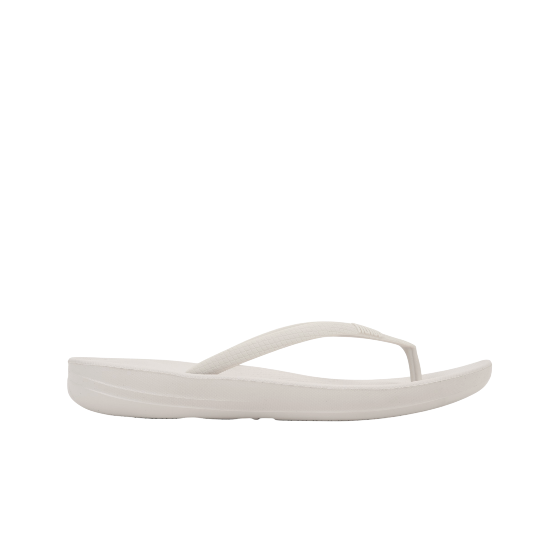 (W) 핏플랍 아이쿠션 얼고노믹 플립플랍 어반 화이트((W) FITFLOP Iqushion Ergonomic Flip Flops Urban White)