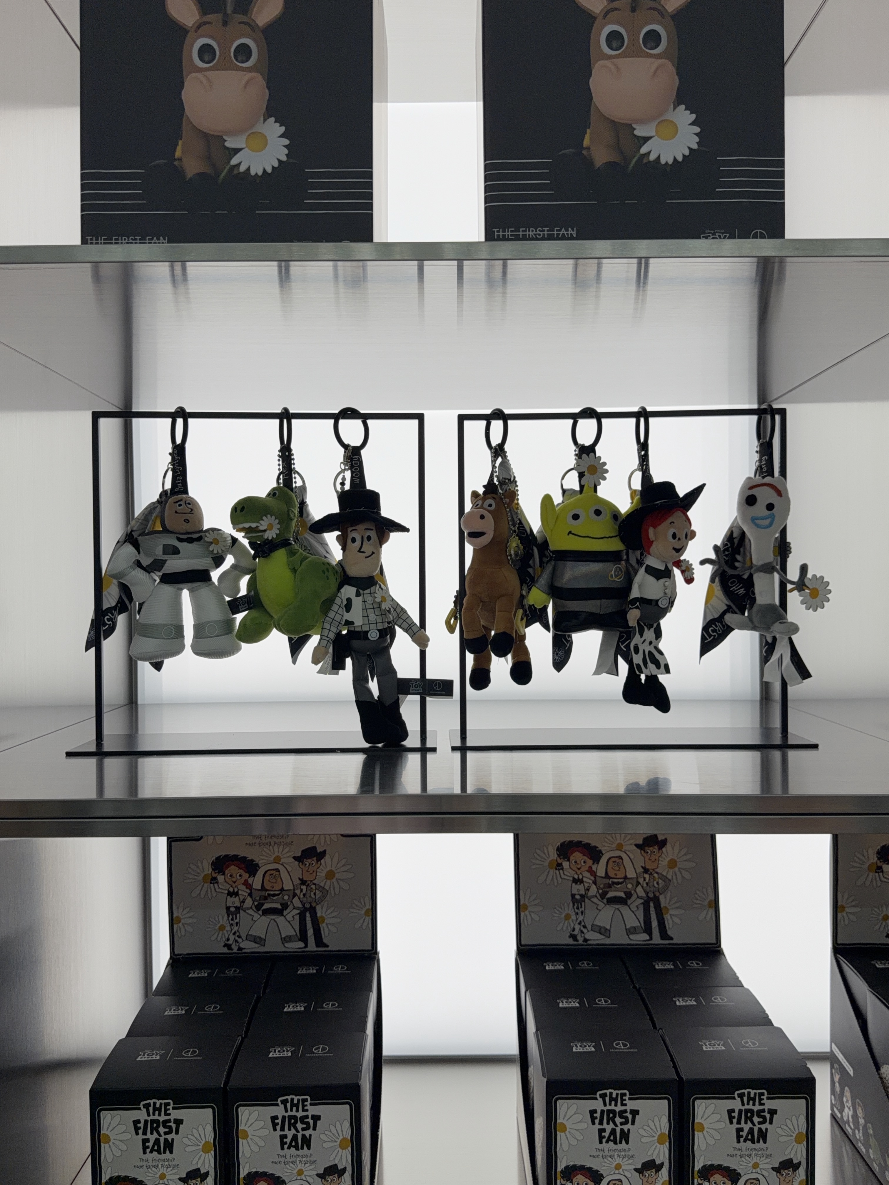 Peaceminusone x Toy Story The First Fan Stainless Steel Tumbler, Peaceminusone x Toy Story The First Fan Plush Keyring Sealed Case (1 Blind Box) 착용 스타일 - 2