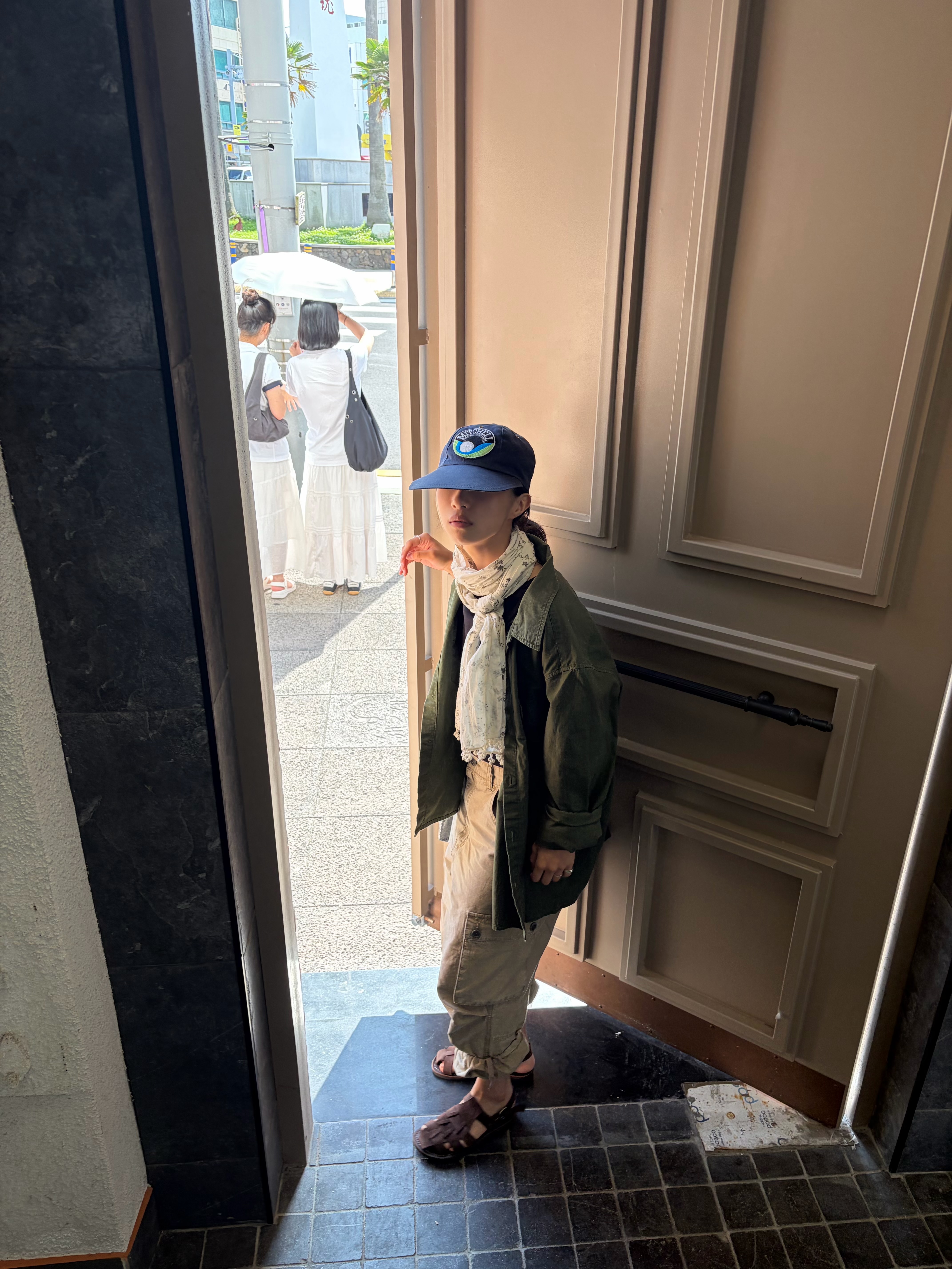 CHOWOO Vintage Military Capri Cargo Pants Washed Beige, CHOWOO Vintage Military Capri Cargo Pants Washed Khaki 착용 스타일 - 5