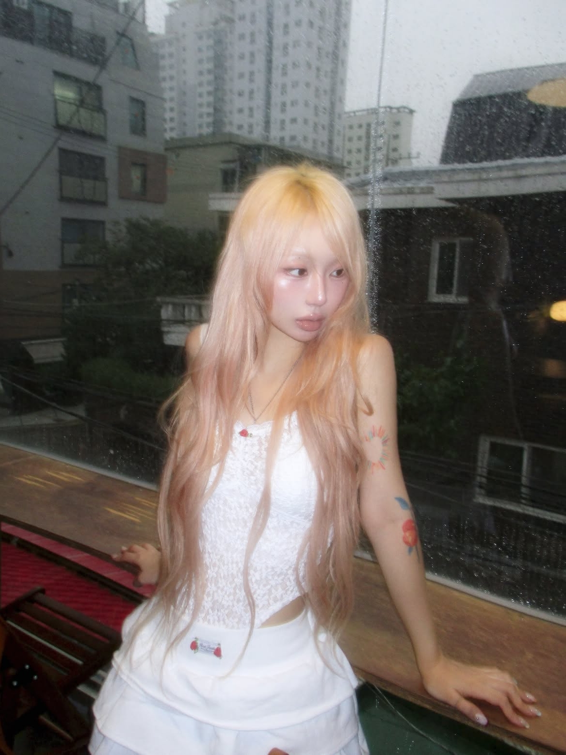 Rosefrantz Rose Cancan Mini Skirt [White], Rosefrantz Lace Bodysuit Sleeveless [Ivory] 착용 스타일 - 3