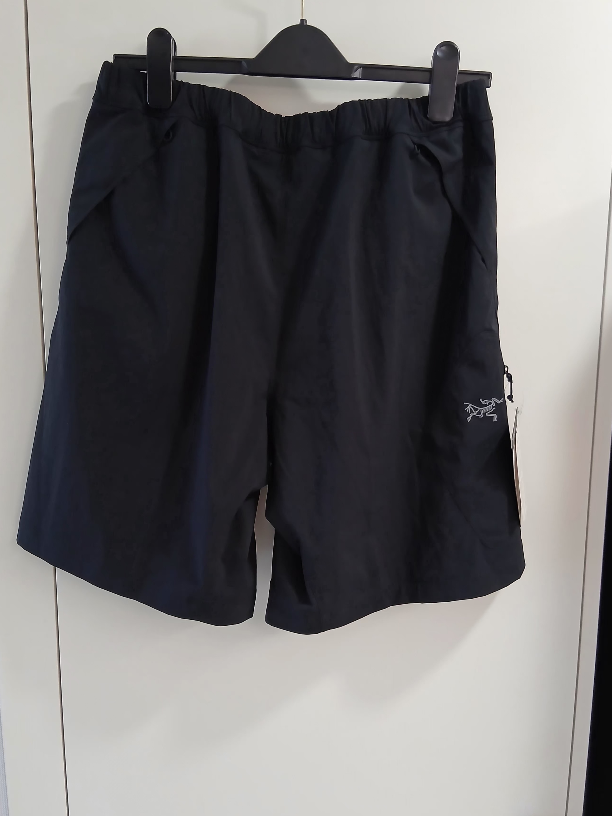 Arc'teryx Konseal Shorts 9 Inch Black 착용 스타일 - 9