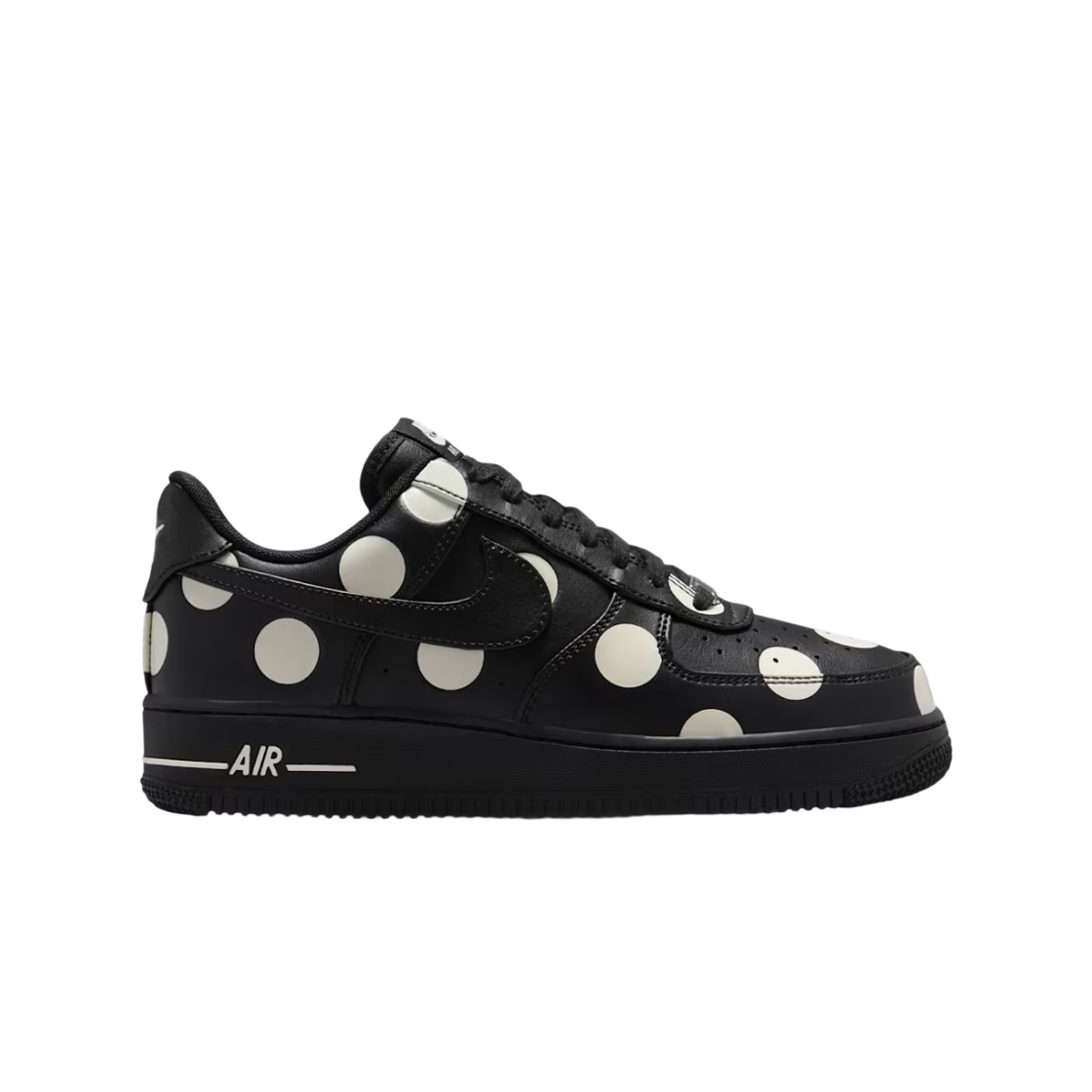 IR8647-001 (W) Nike Air Force 1 Low '07 Black Sail