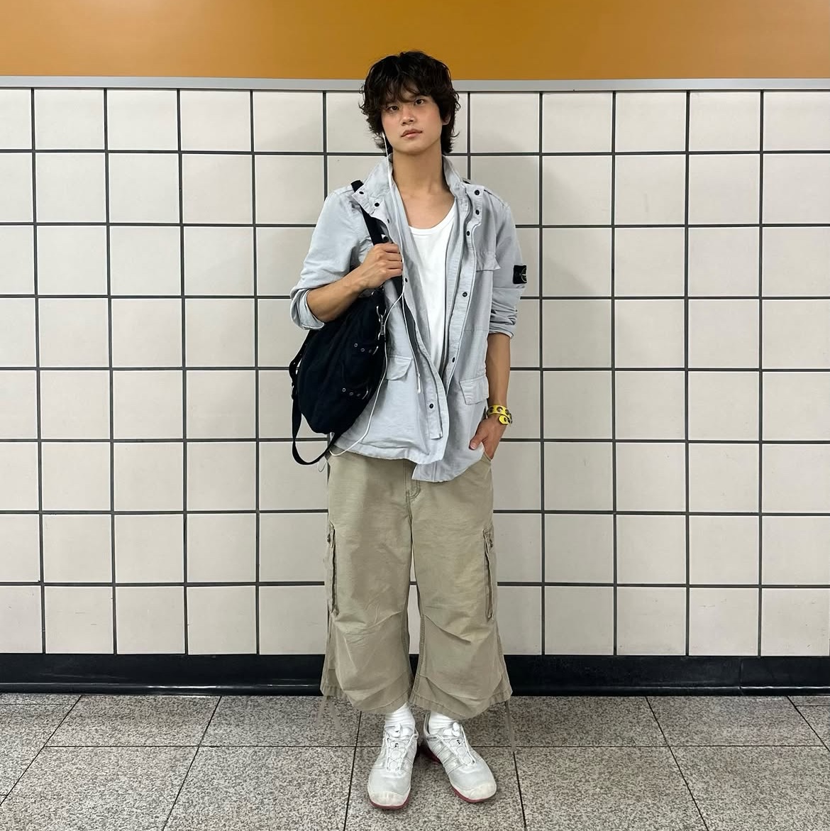 CHOWOO Vintage Military Capri Cargo Pants Washed Beige, CHOWOO Vintage Military Capri Cargo Pants Washed Khaki 착용 스타일 - 1