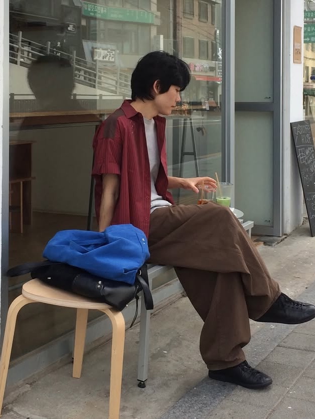 MAINBOOTH Patchwork Roll-up Shirt Red 착용 스타일 - 2