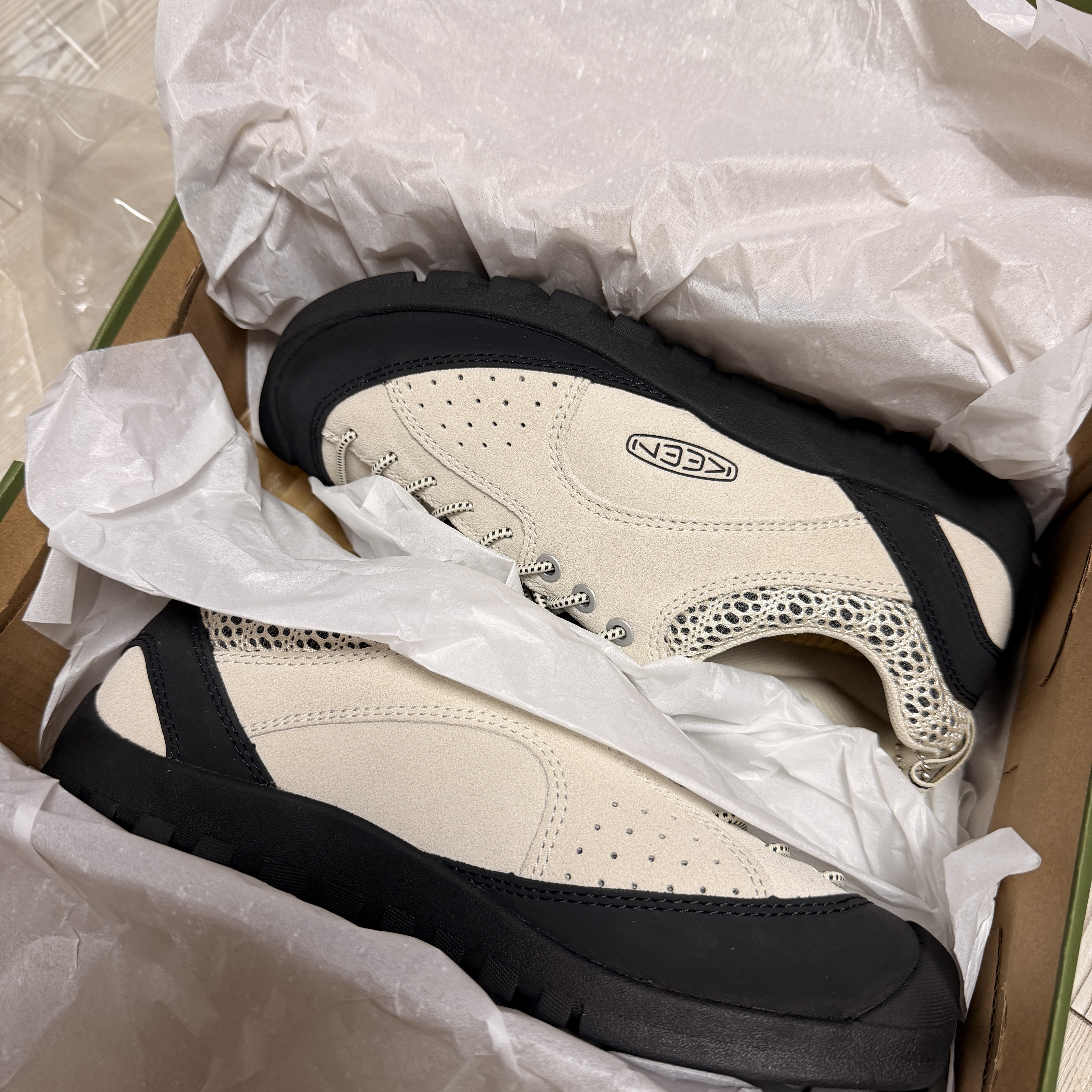 (W) Keen Jasper Rocks SP Sneaker Birch Black 착용 스타일 - 1