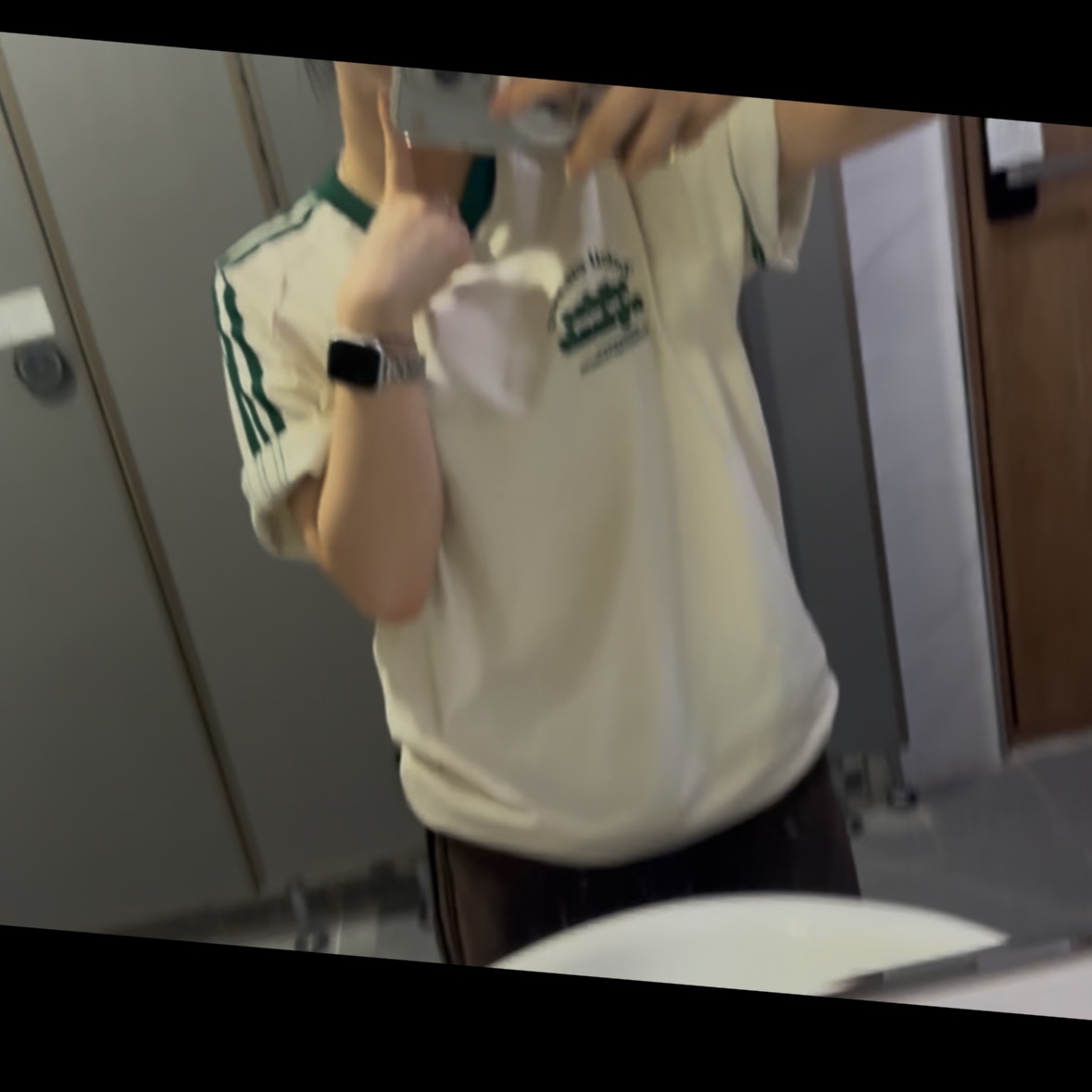Adidas Sport Graphic Cali T-Shirt Wonder White - KR Sizing 착용 스타일