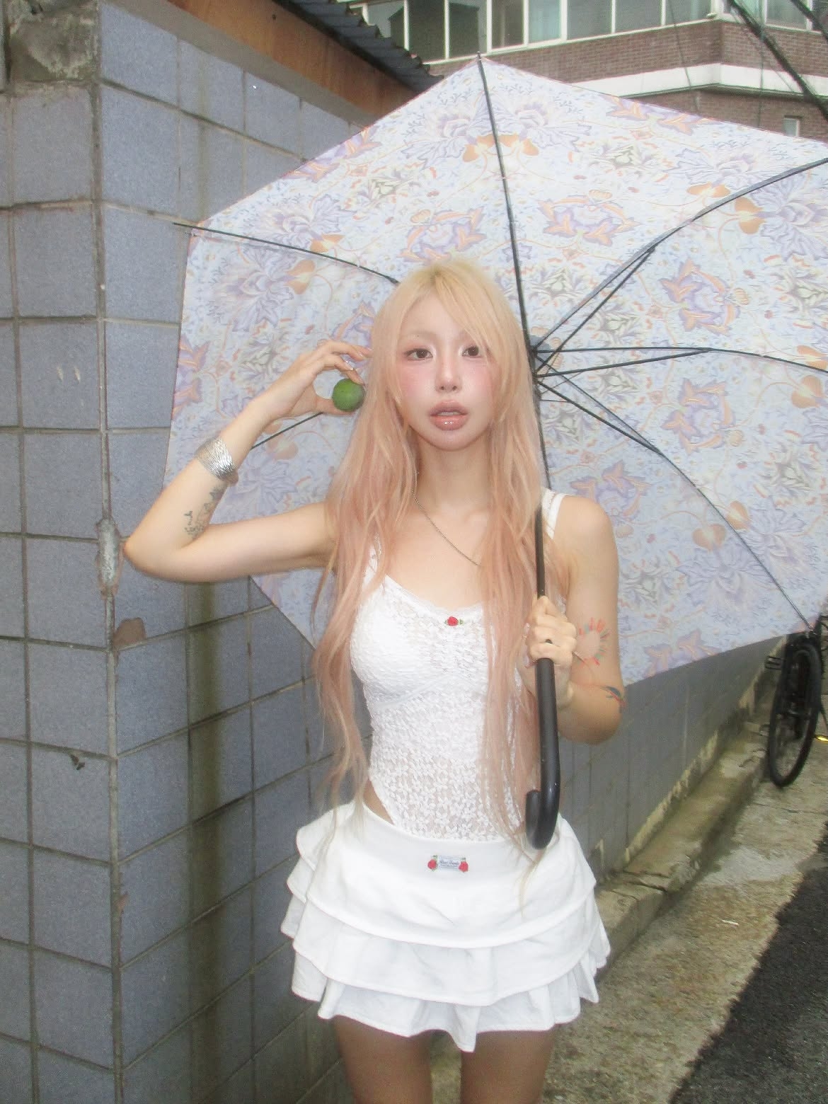 Rosefrantz Rose Cancan Mini Skirt [White], Rosefrantz Lace Bodysuit Sleeveless [Ivory] 착용 스타일 - 5