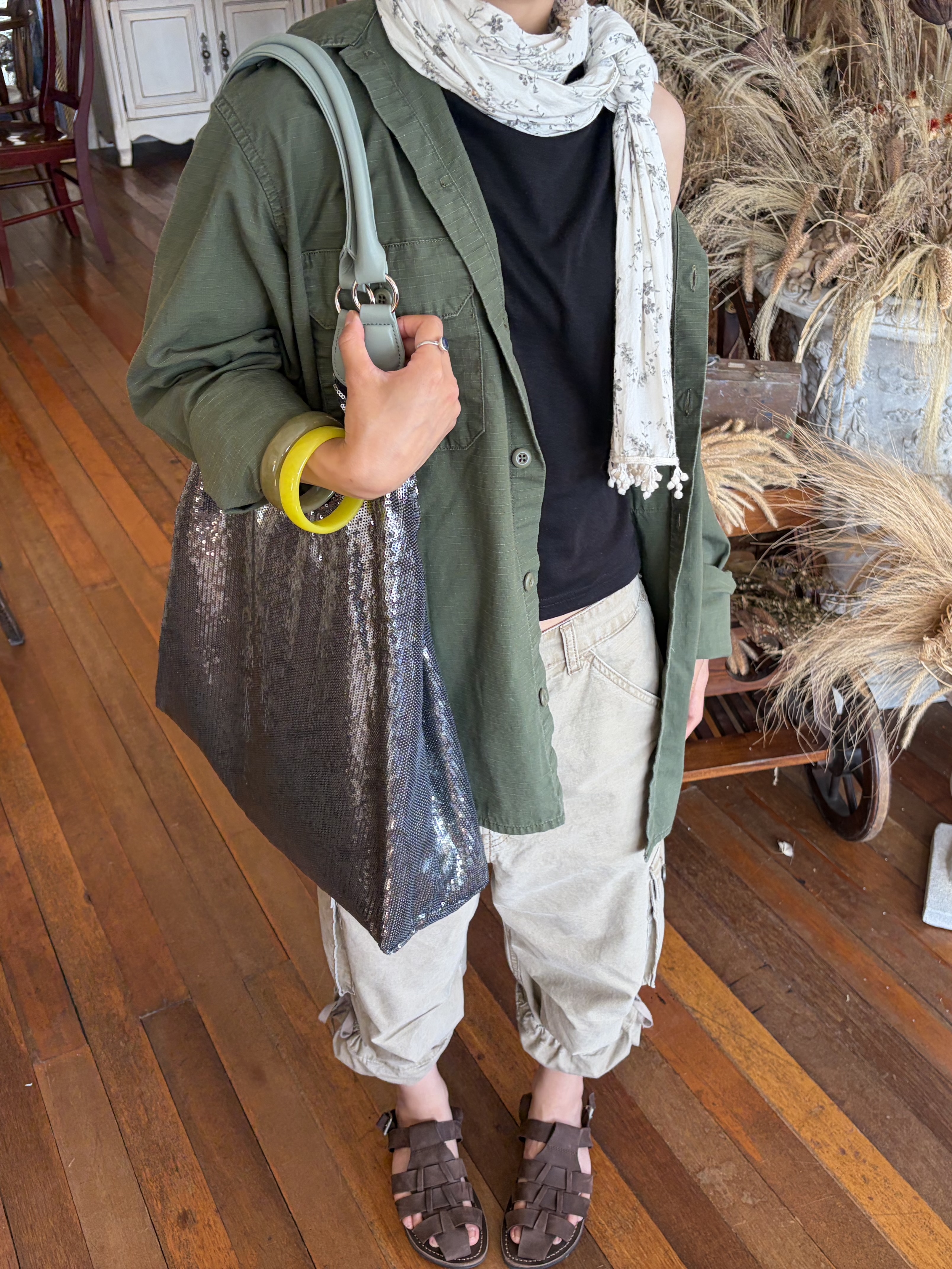 CHOWOO Vintage Military Capri Cargo Pants Washed Beige, CHOWOO Vintage Military Capri Cargo Pants Washed Khaki 착용 스타일 - 2