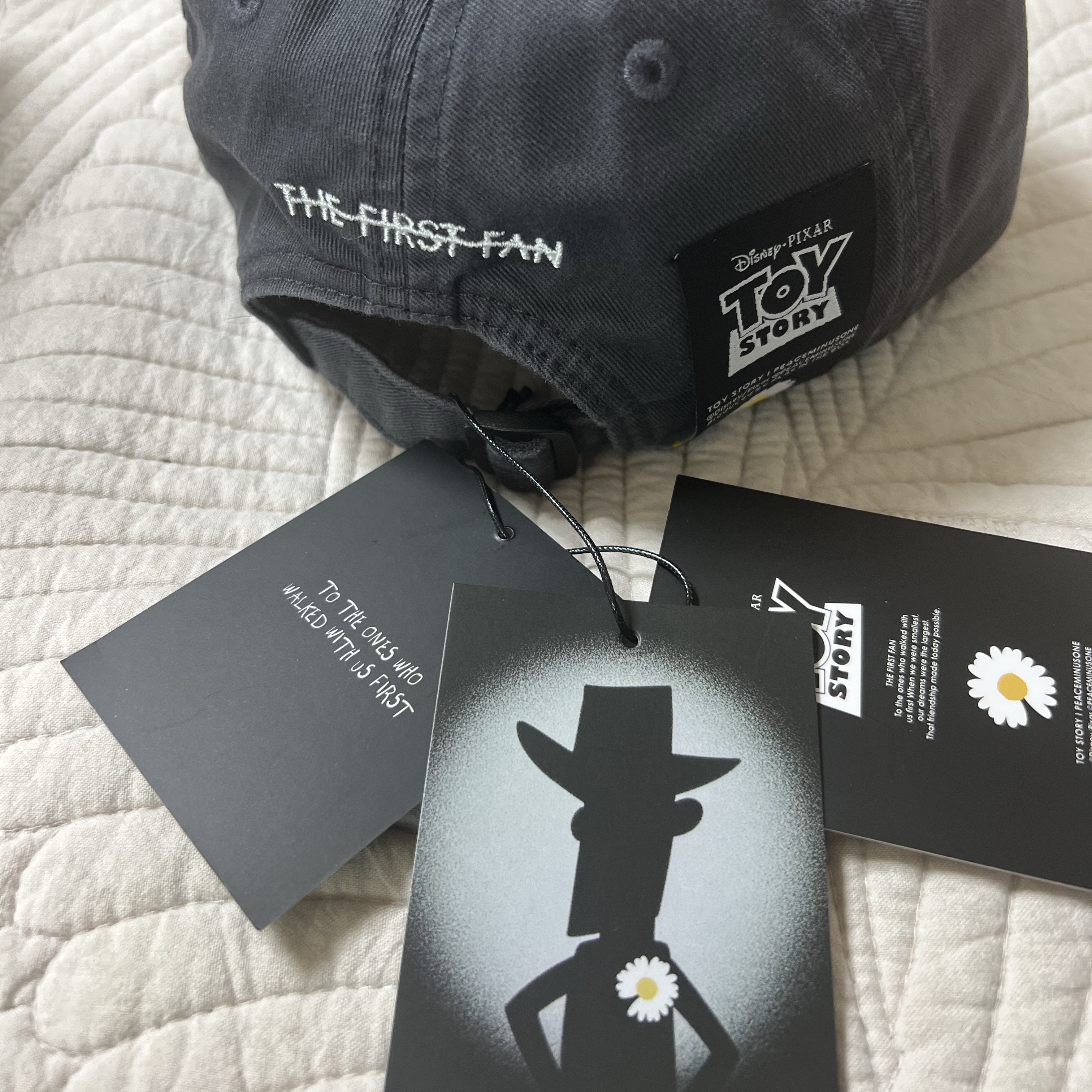 Peaceminusone x Toy Story The First Fan Cap 01 Dark Grey 착용 스타일 - 2
