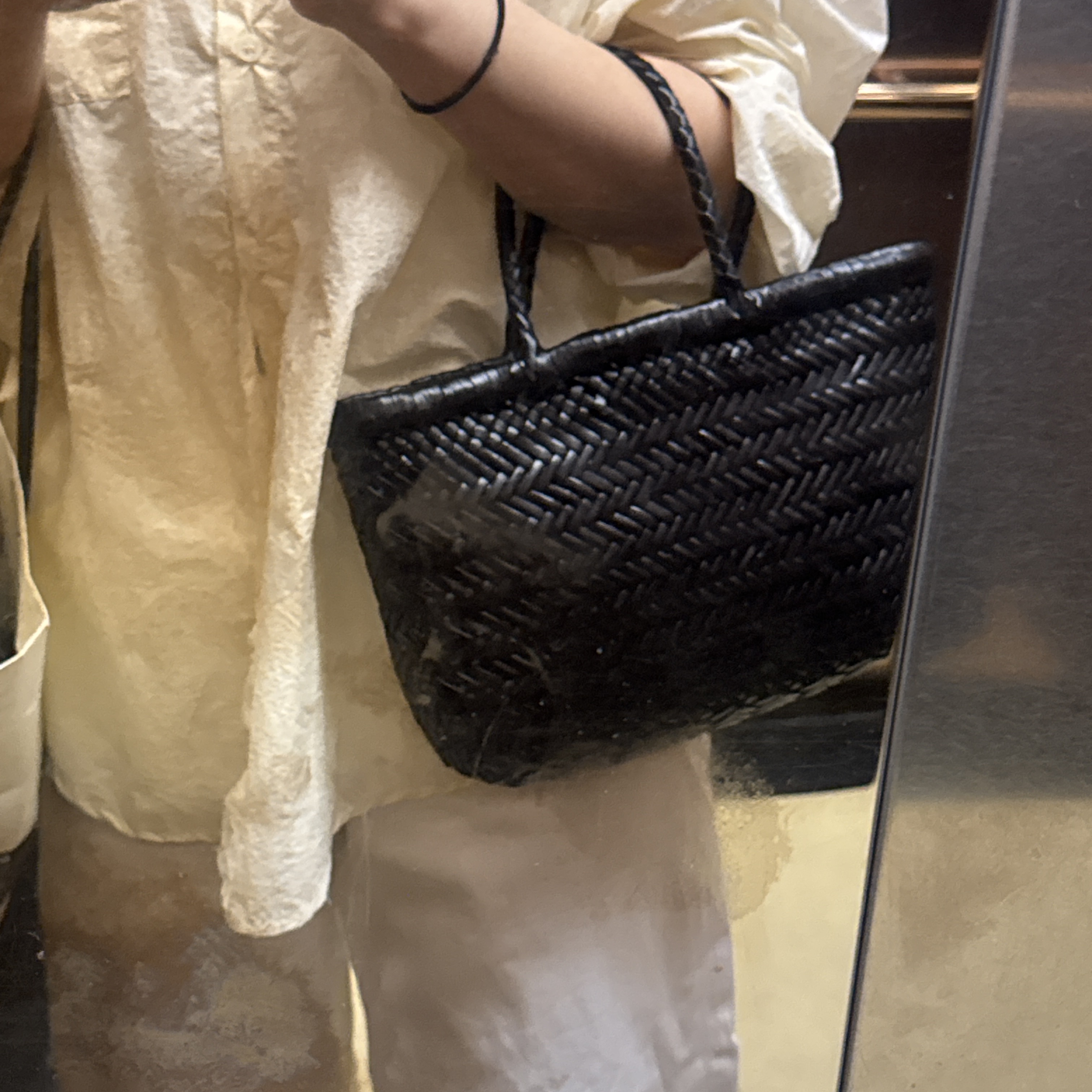 Dragon Diffusion Mini Flat Gora Black 착용 스타일