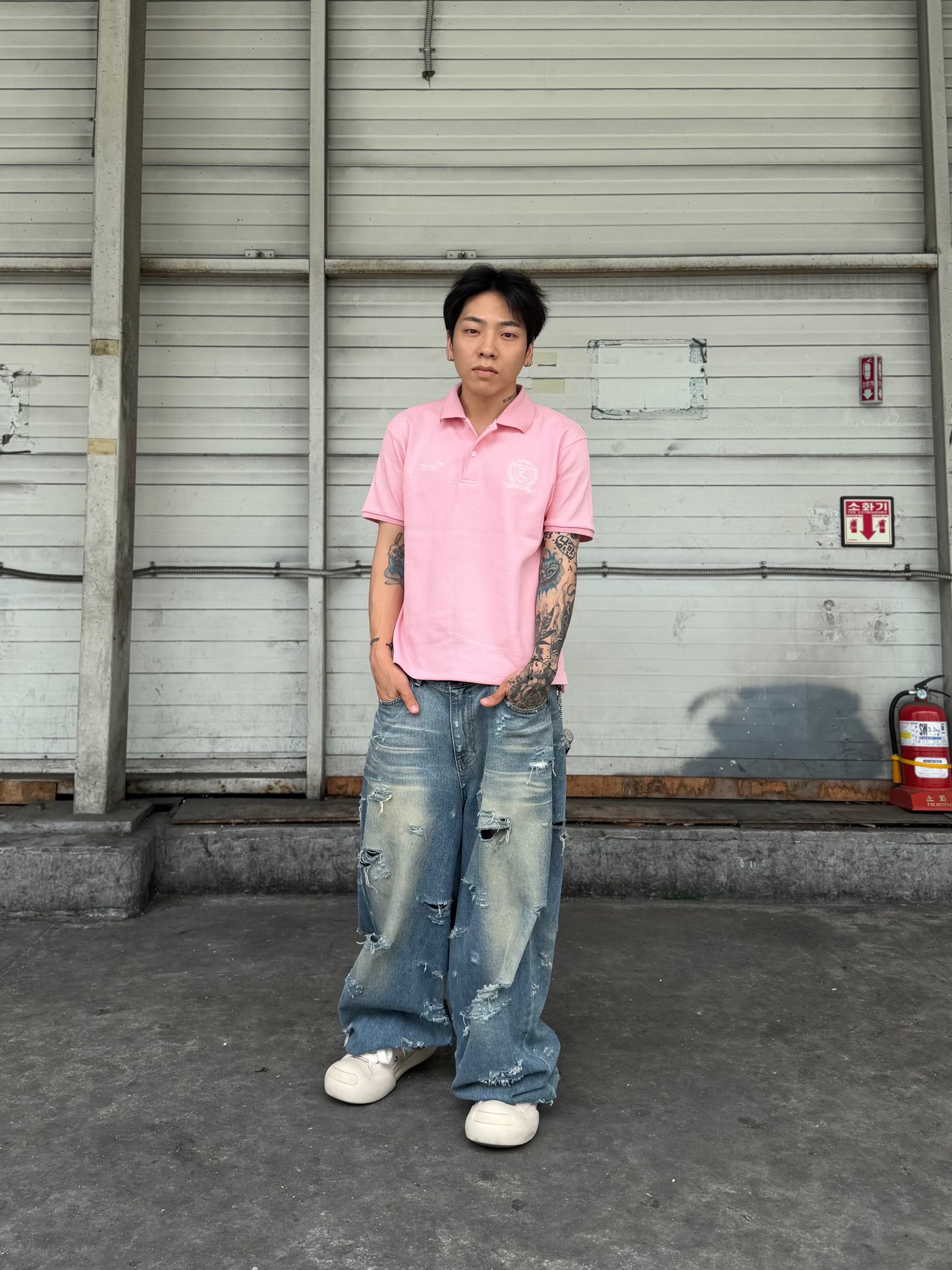 I FEEL LUCKY Feelin' Lucky T-Shirt Pink 착용 스타일 - 3