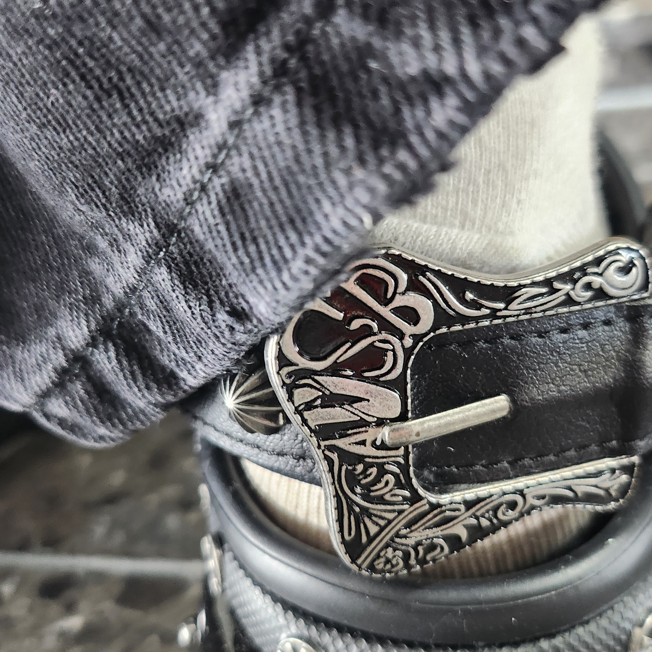 (W) Crocs x Andersson Bell Bae Clog Black 착용 스타일 - 2