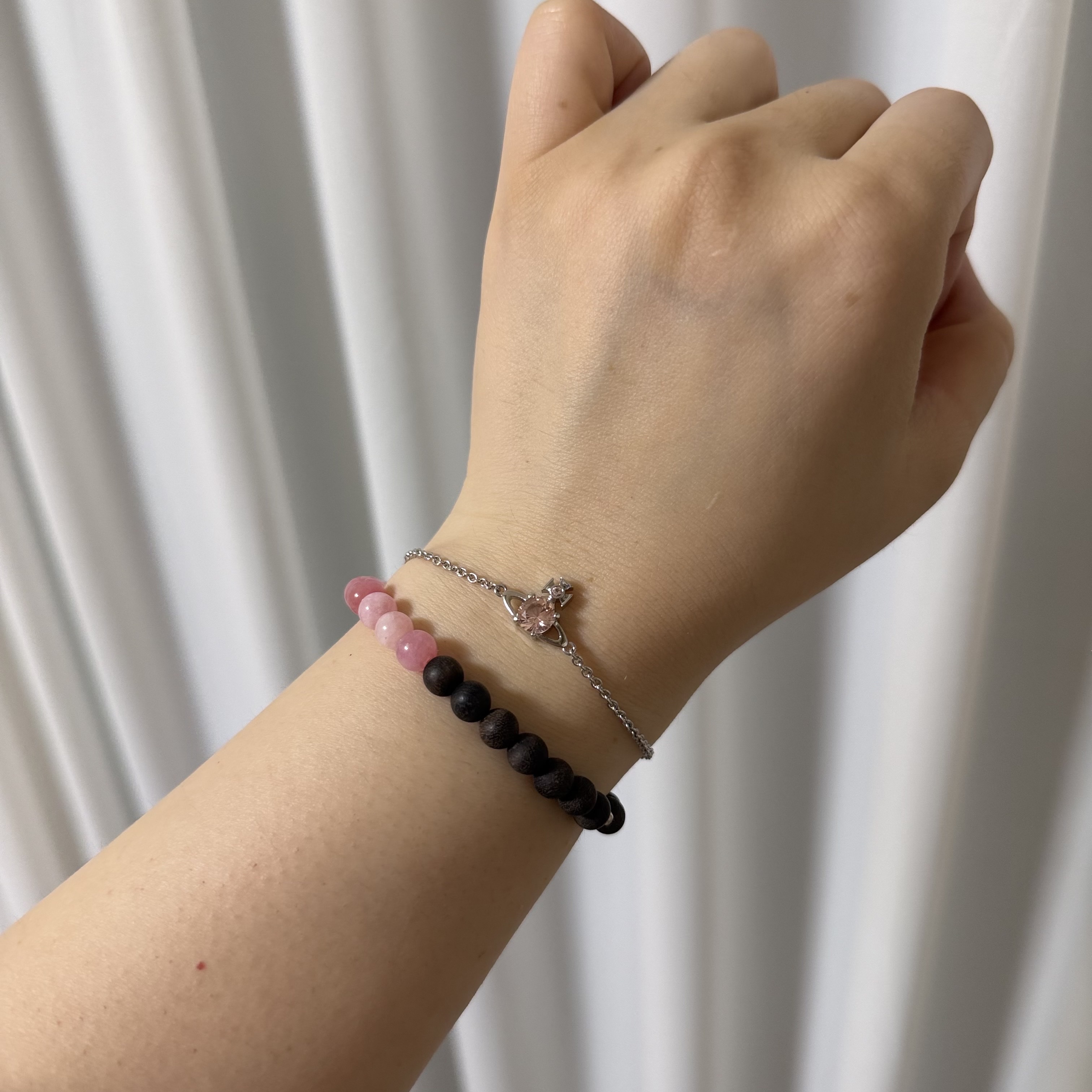 (W) Vivienne Westwood Reina Small Bracelet Silver Champagne 착용 스타일 - 2