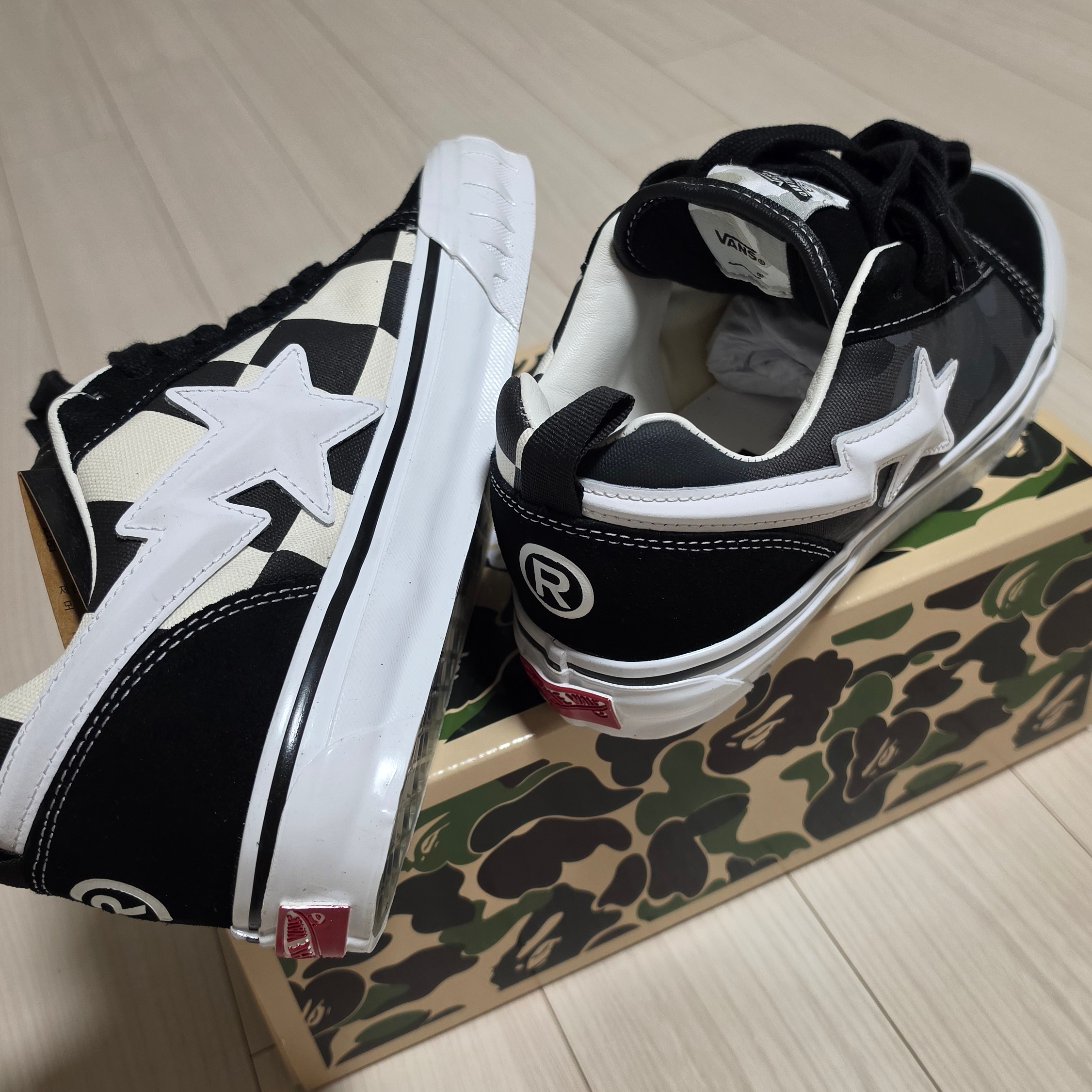 Vans x BAPE Premium Knu-Skool Camo Black 착용 스타일 - 3