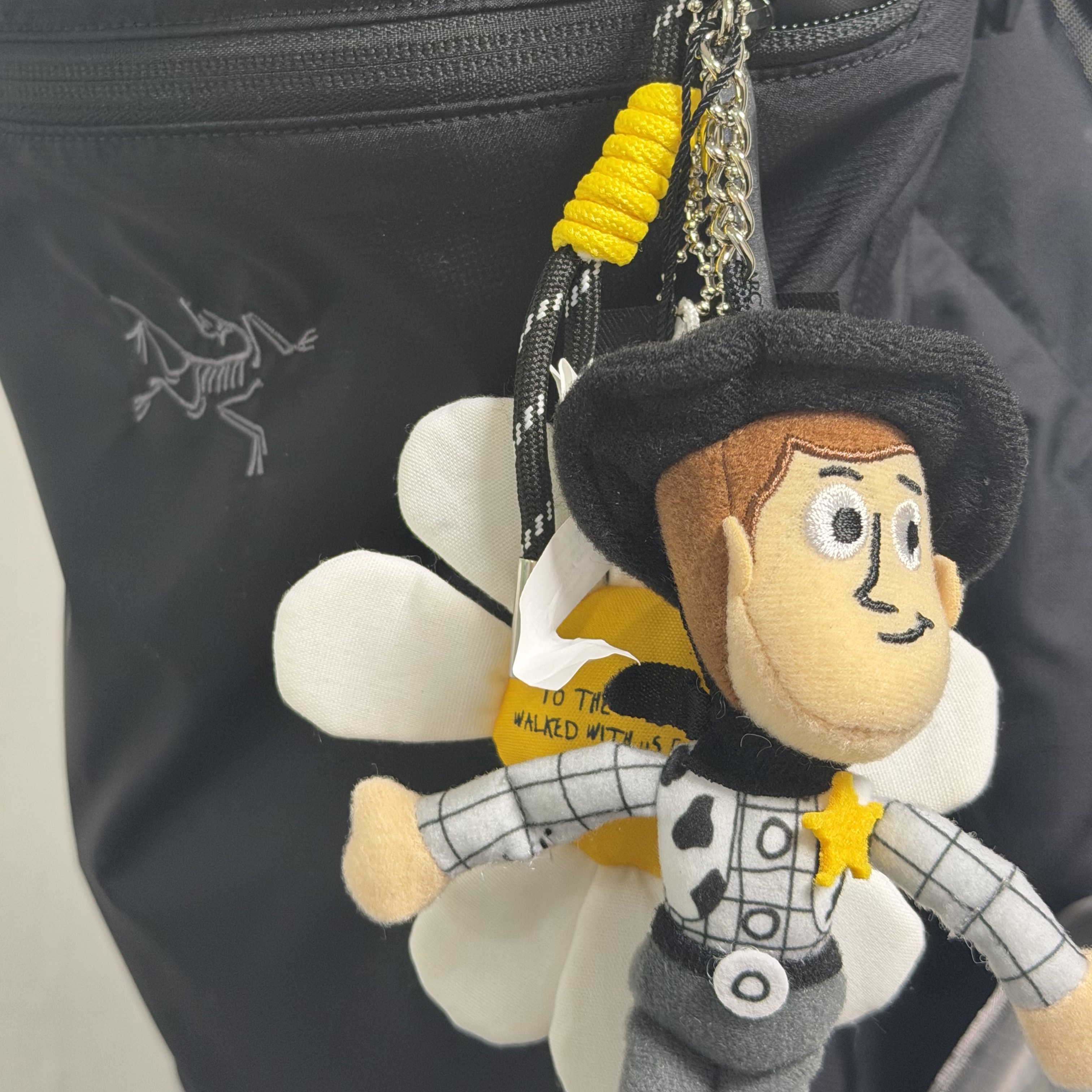 Peaceminusone x Toy Story The First Fan Plush Keyring Woody 착용 스타일