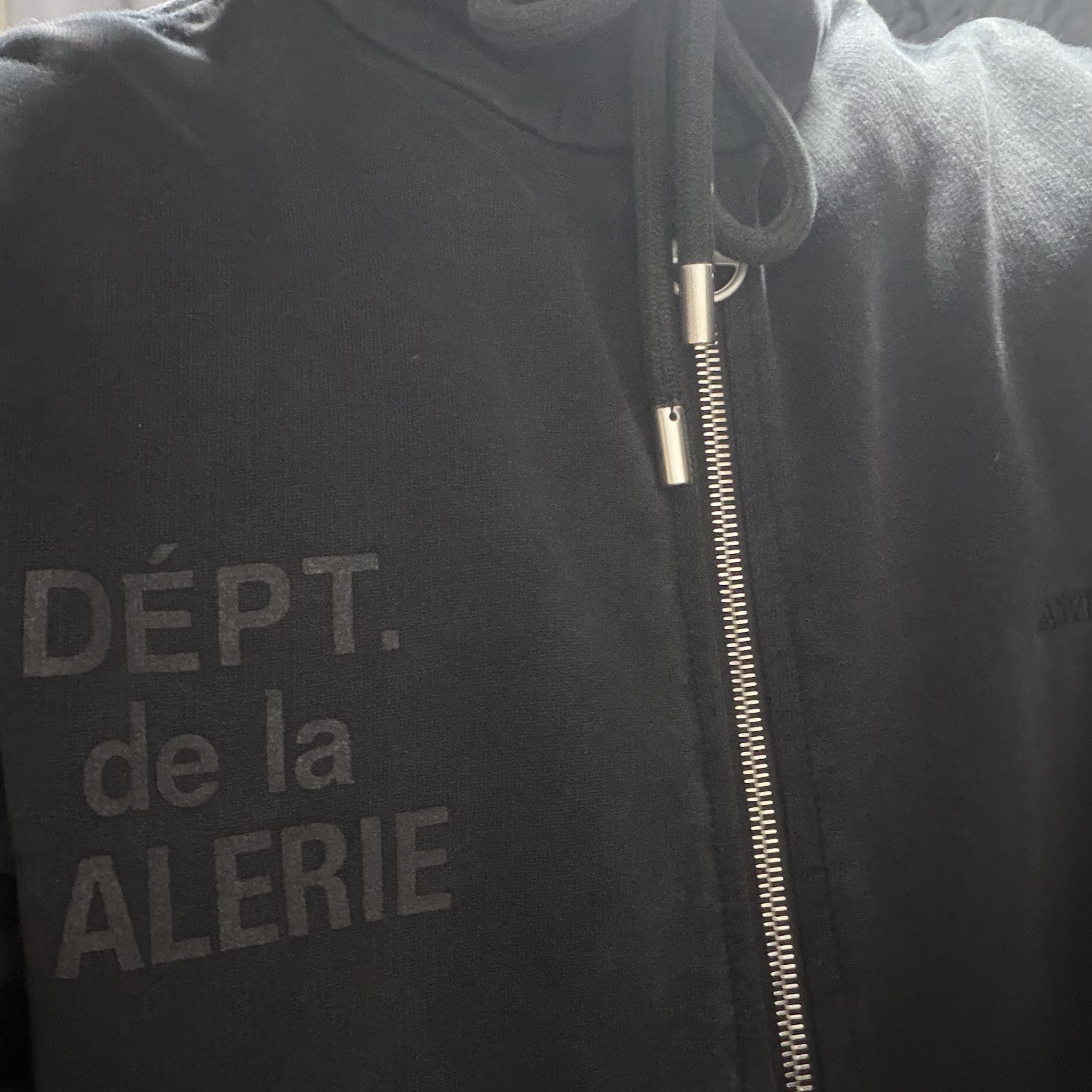 Gallery Dept. x Lanvin Painted Logo Zip-Up Hoodie Multicolor 착용 스타일