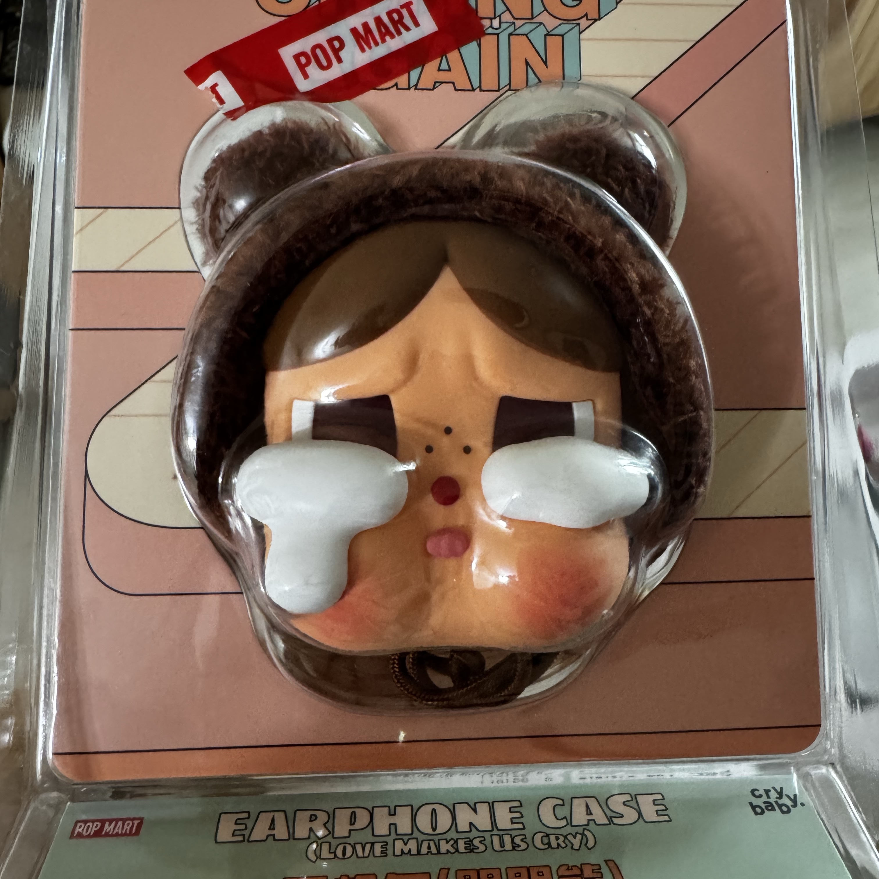 Pop Mart Crybaby Crying Again Series Bear Earphone Bag 착용 스타일 - 4