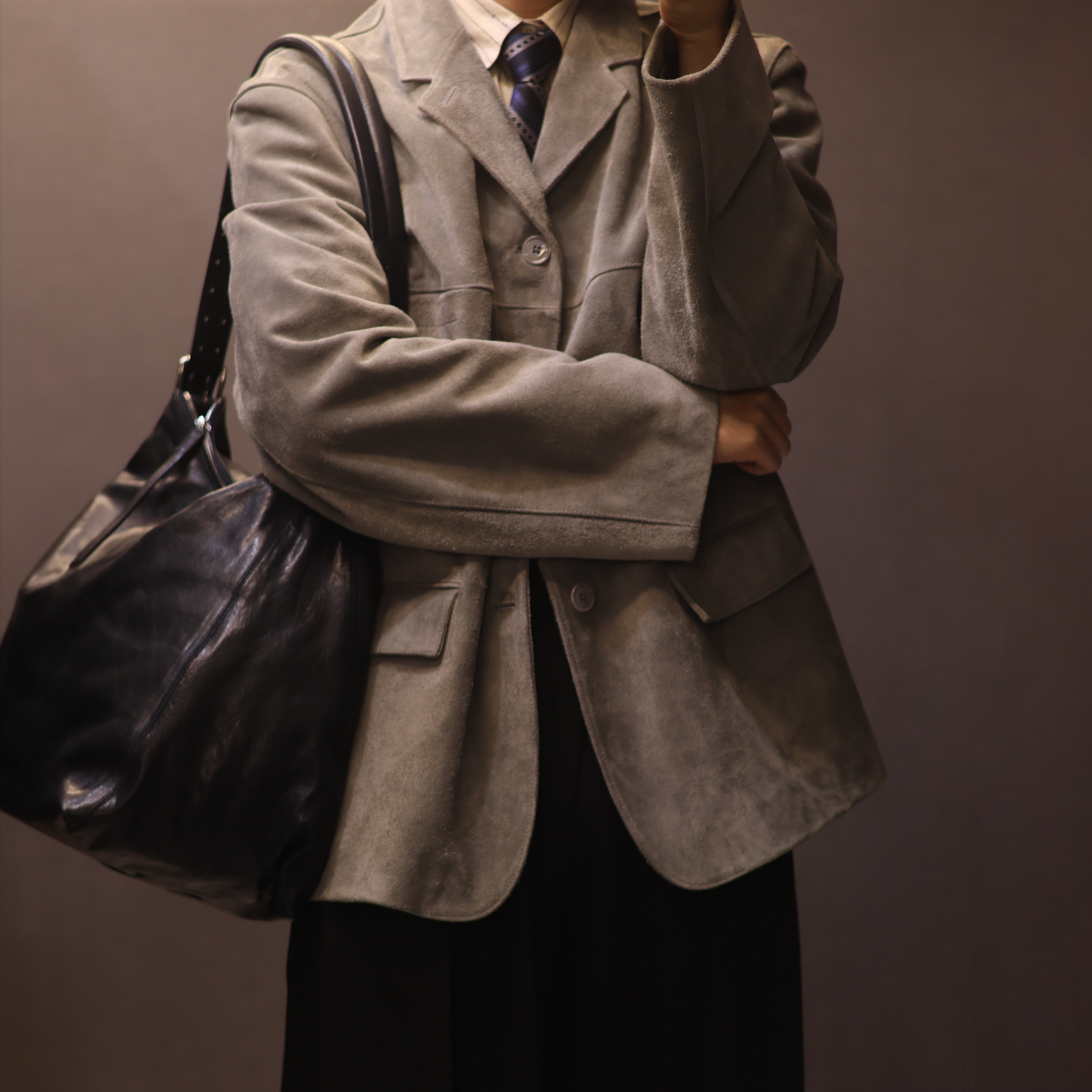 Lemaire Large Rail Belt Croissant Bag Grained Cow Leather Dark Chocolate, Wooyoungmi Wool Wide Folding Pants Black - 25SS 착용 스타일 - 8