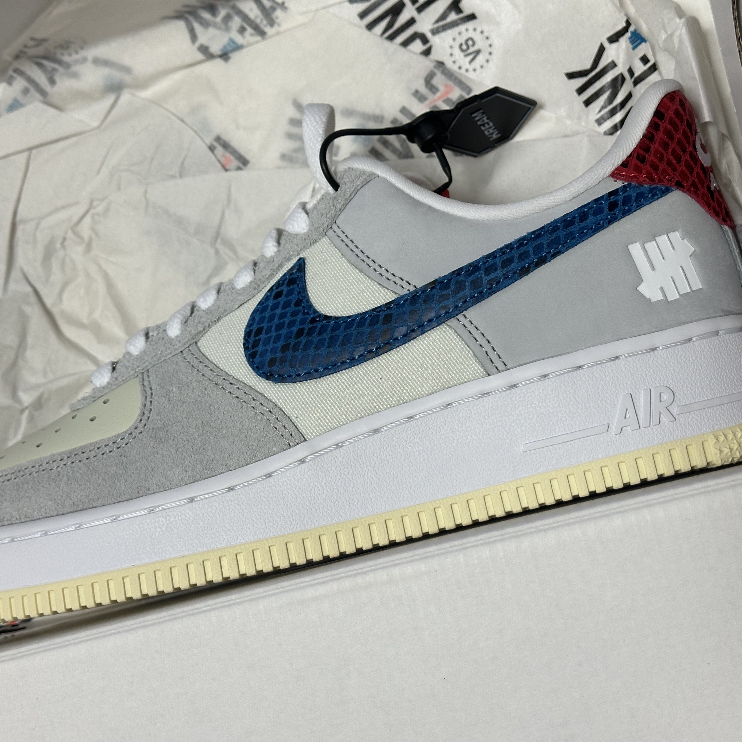 Nike x Undefeated Air Force 1 Low SP 5 On It 착용 스타일