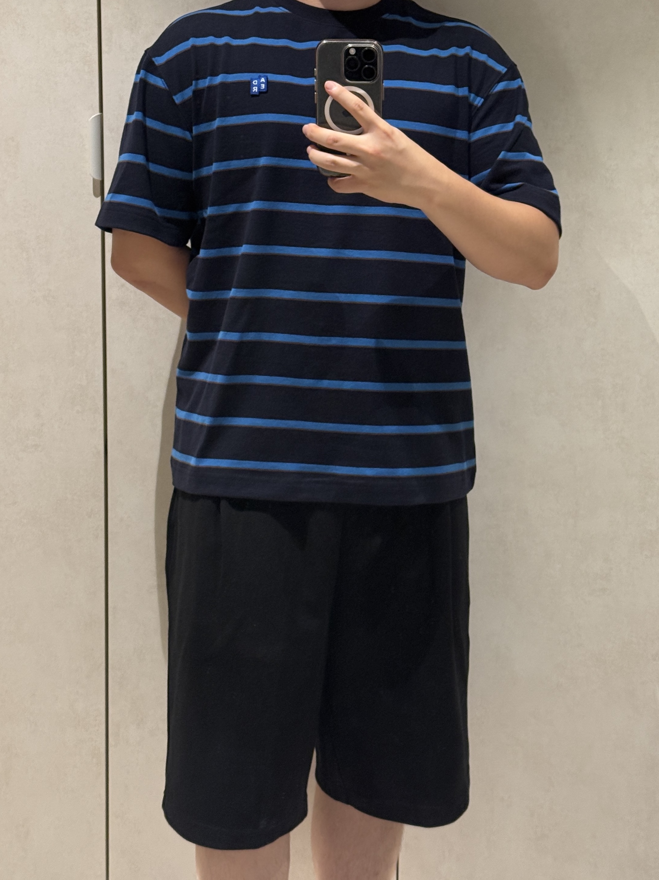 Ader Error Sig; BL Tag T-Shirt 10 Navy, Asics GT-2160 Black Pure Silver 착용 스타일 - 2