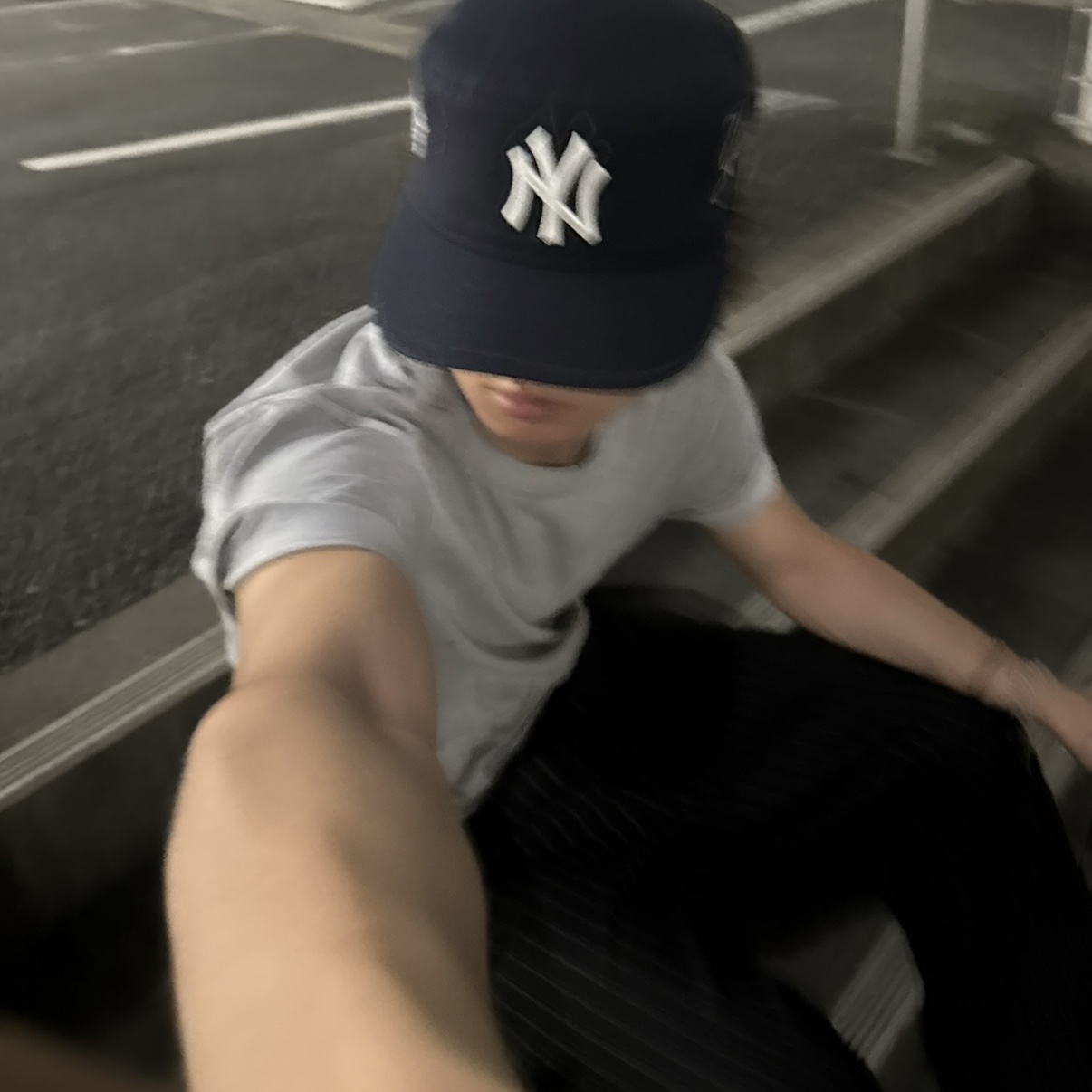 New Era MLB New York Yankees Pillbox Series Ball Cap Navy, Dr. Martens Adrian Smooth Black 착용 스타일 - 1