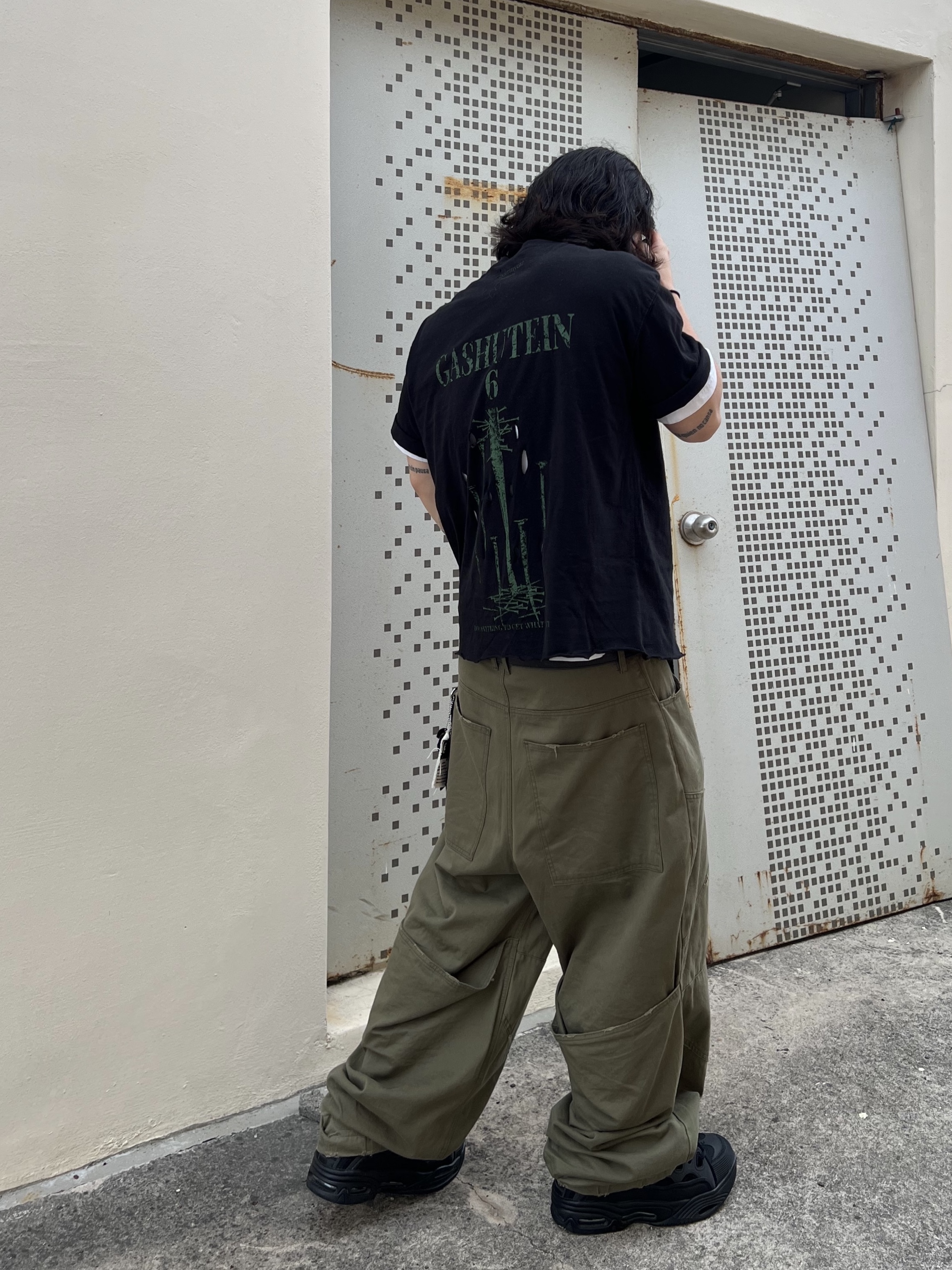 Undermycar Gashutein 6 Nailed Bat Graphic T-Shirt Posy Green - 24SS, Undermycar MU.128 Original Logo Cracked Leather Belt Silver / Black 착용 스타일 - 8