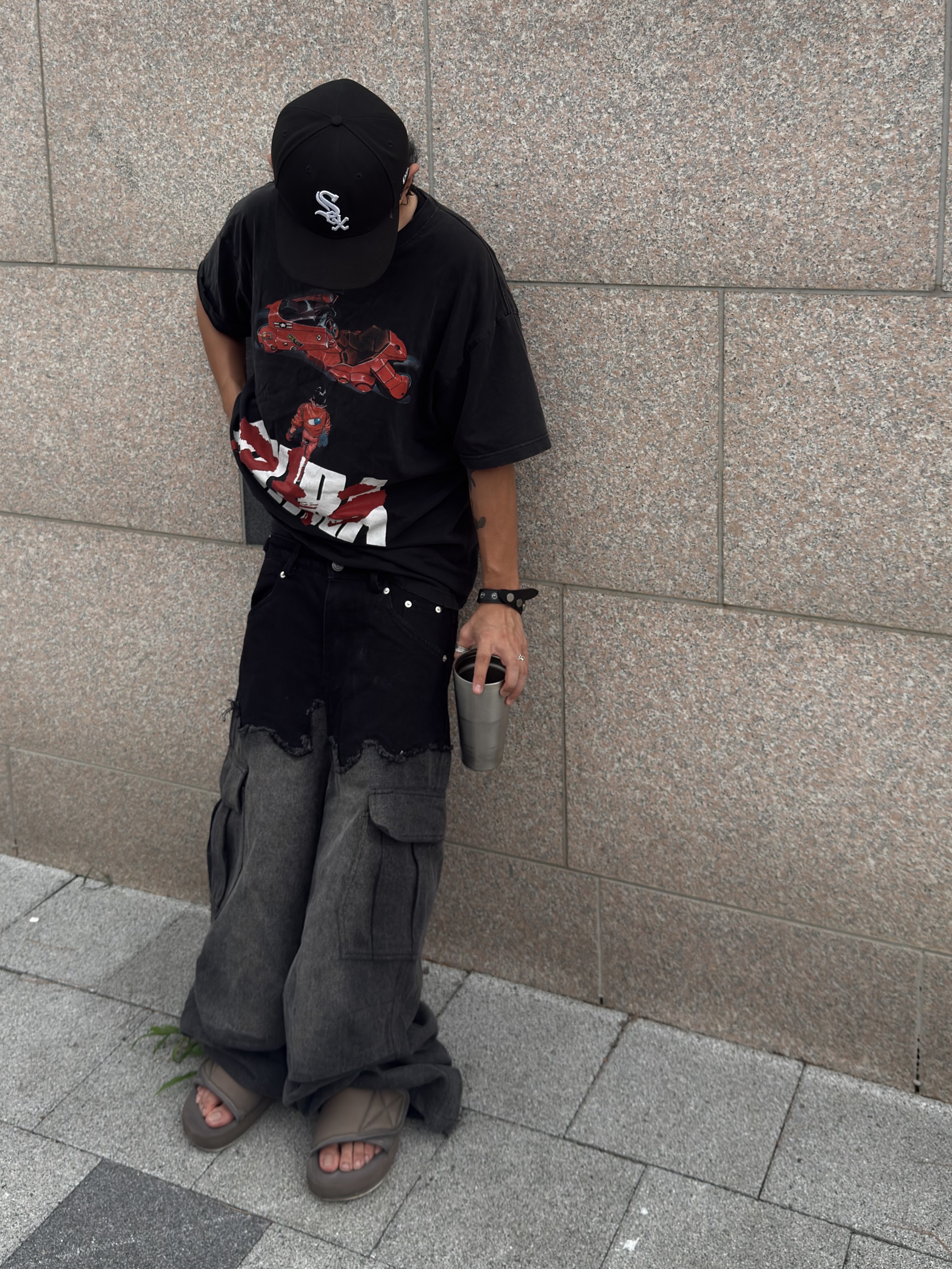 Yeezy Season 7 Nylon Slipper Graphite, New Era MLB Authentic Chicago White Sox Game Cap Black 착용 스타일