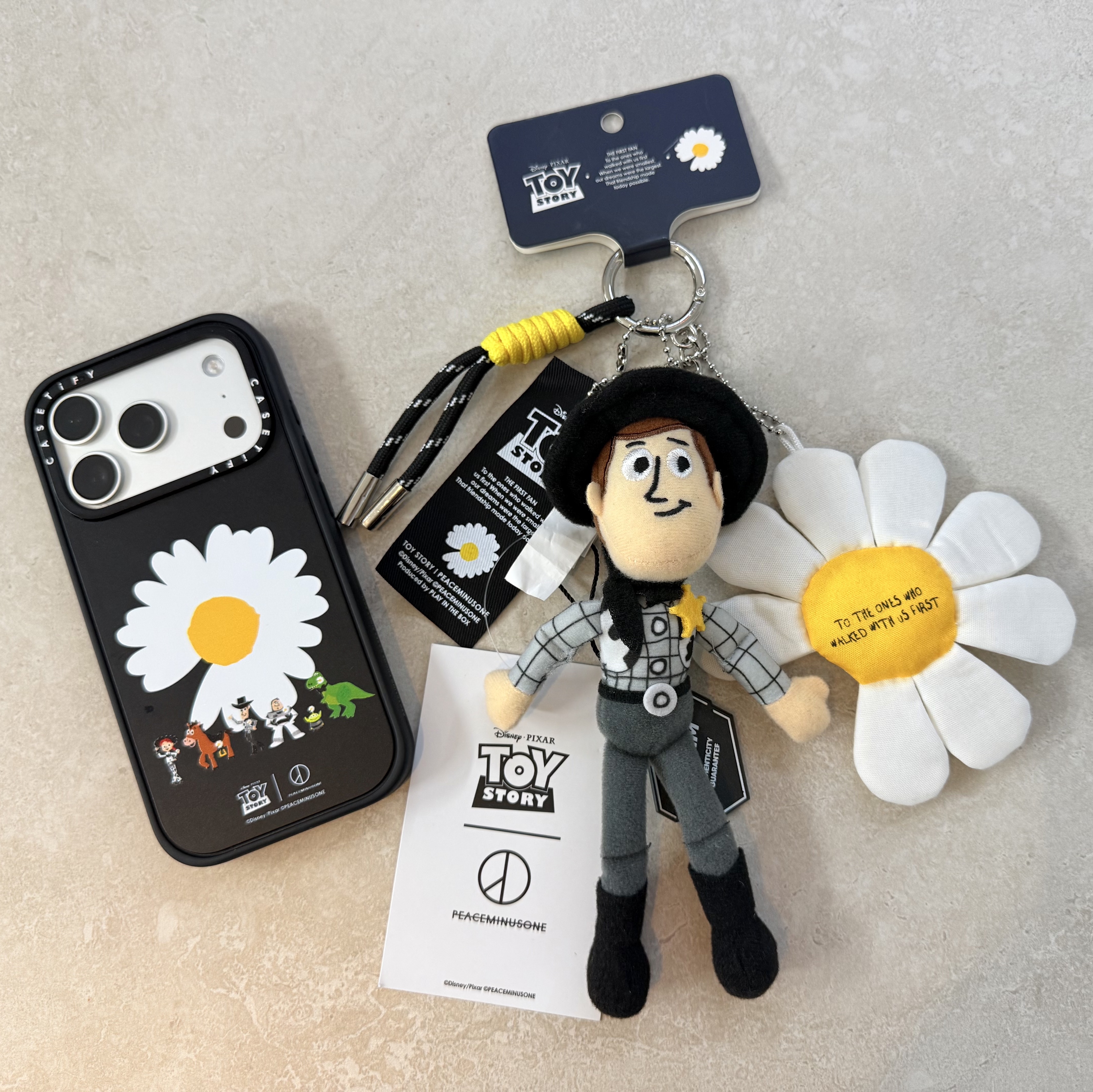 Peaceminusone x Toy Story The First Fan Plush Keyring Woody 착용 스타일