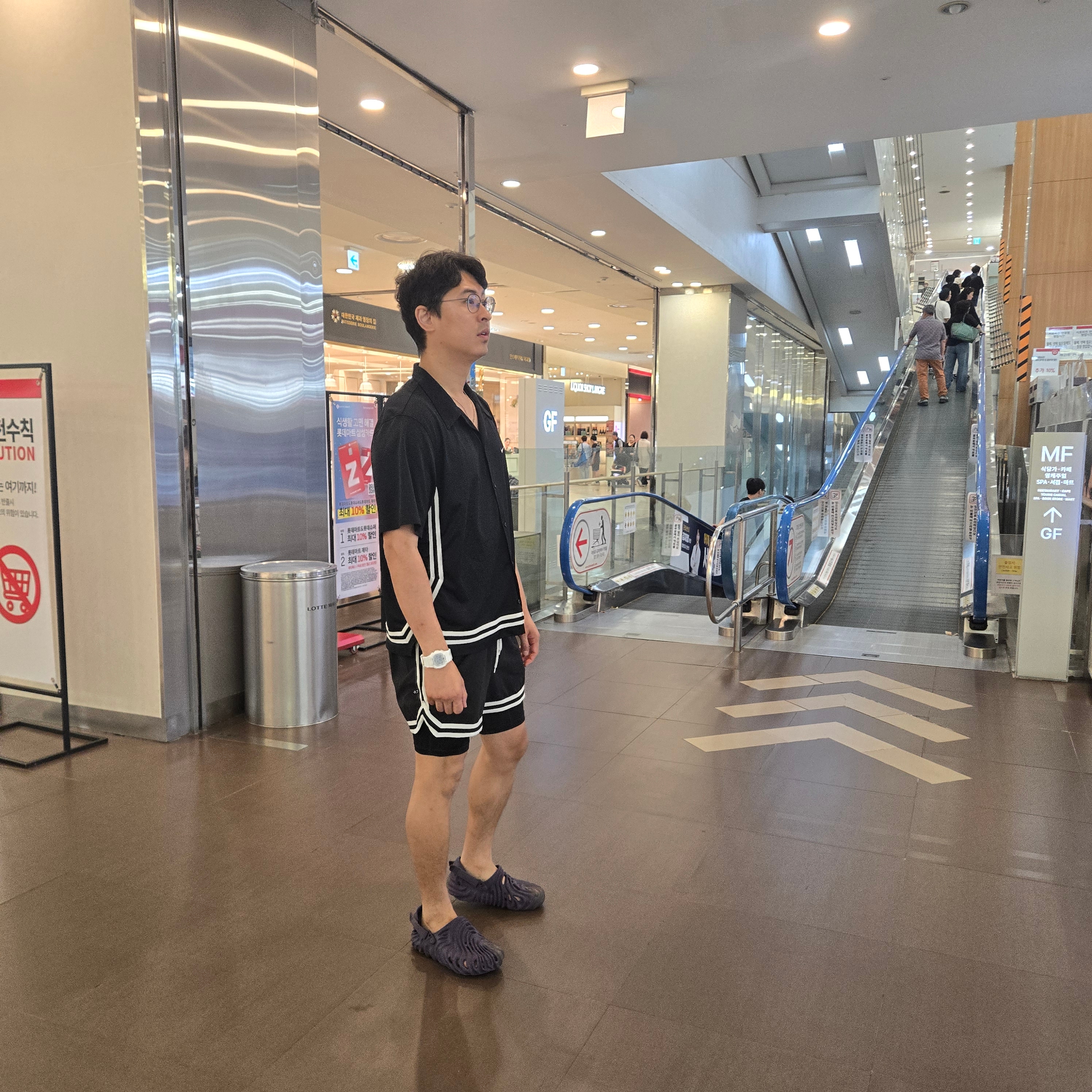 Nike DNA Crossover Dri-Fit Short Sleeve Basketball Top Black White - Asia, Crocs x Salehe Bembury Pollex Clog Ube 착용 스타일 - 3