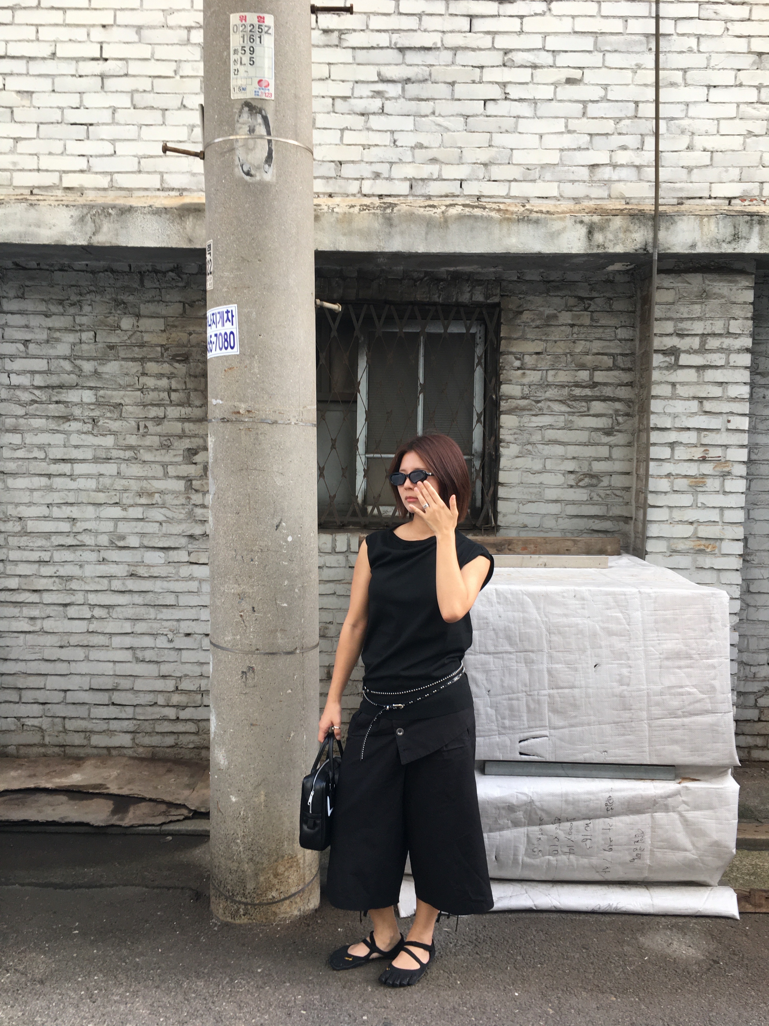 (W) Vibram Fivefingers V-Soul Black, Comme des Garcons Girl Paint Bag Black 착용 스타일