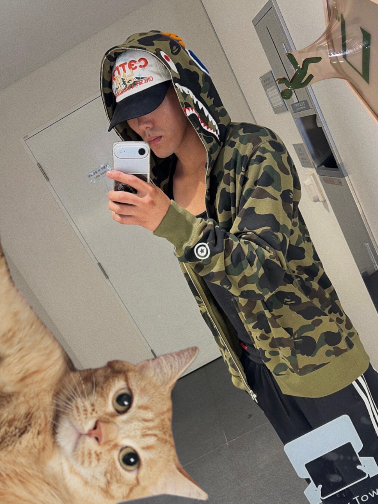 BAPE 1st Camo Shark Full Zip Hoodie Army Green, Adidas Adicolor Baggy Fit Firebird Track Pants Black - KR Sizing 착용 스타일 - 1