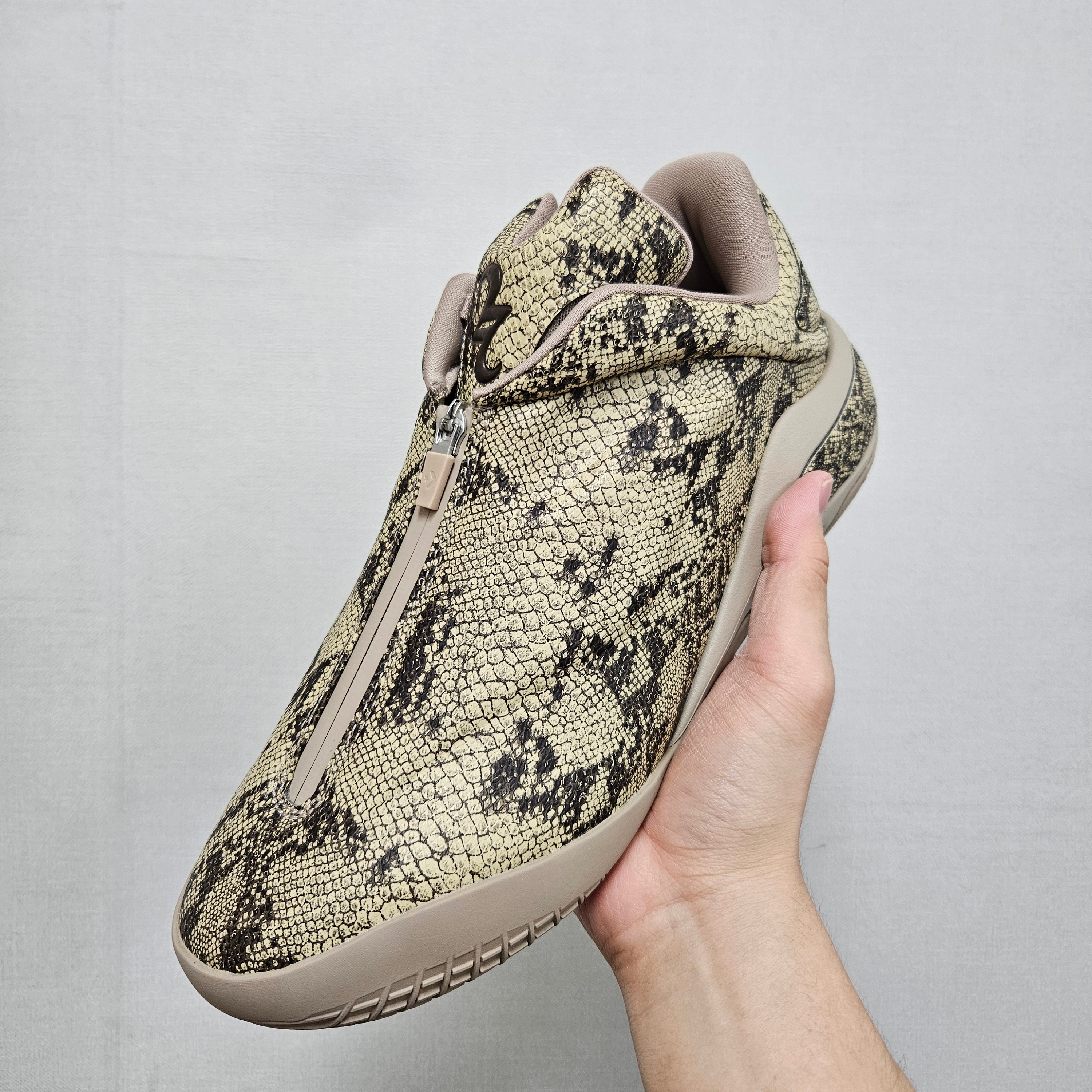 Converse x Shai 001 Premium Slither 착용 스타일 - 1
