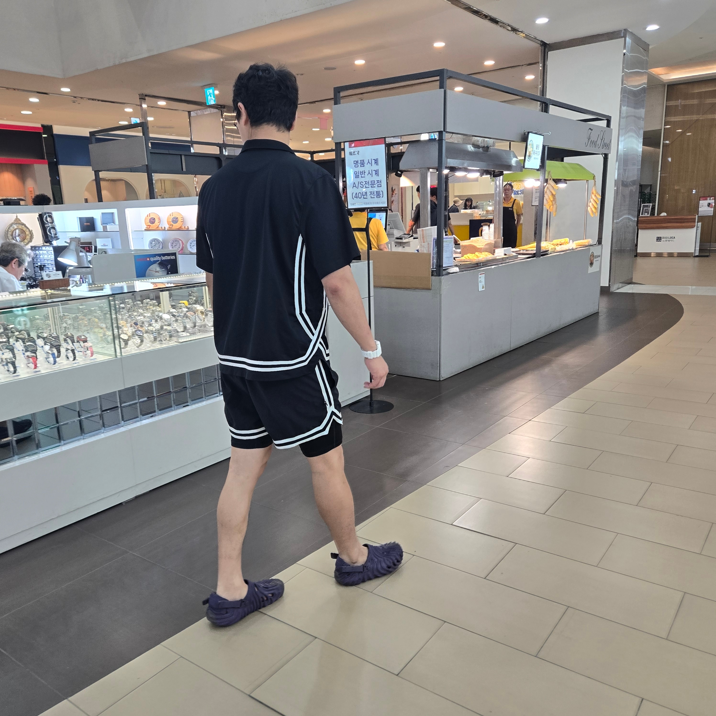 Nike DNA Crossover Dri-Fit Short Sleeve Basketball Top Black White - Asia, Crocs x Salehe Bembury Pollex Clog Ube 착용 스타일 - 2
