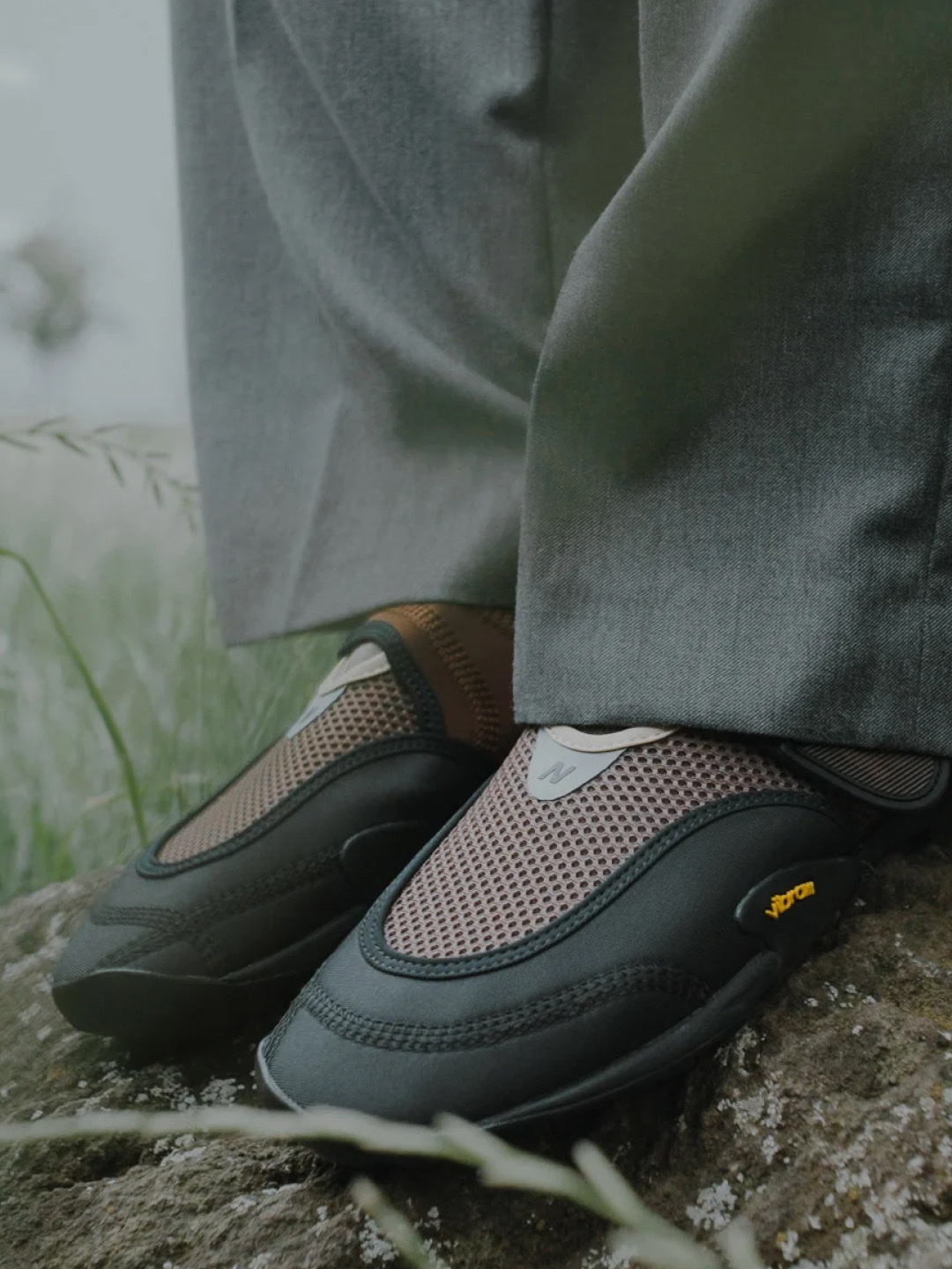 New Balance x Tokyo Design Studio MT2 Cortado Pumpernickel, New Balance x Tokyo Design Studio MT2 Dry Lime Black 착용 스타일 - 2