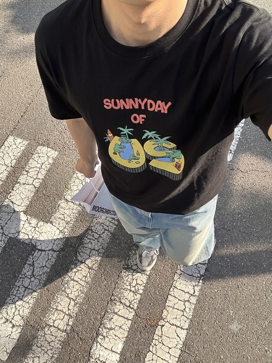 STU US Printing T-shirt Black 착용 스타일