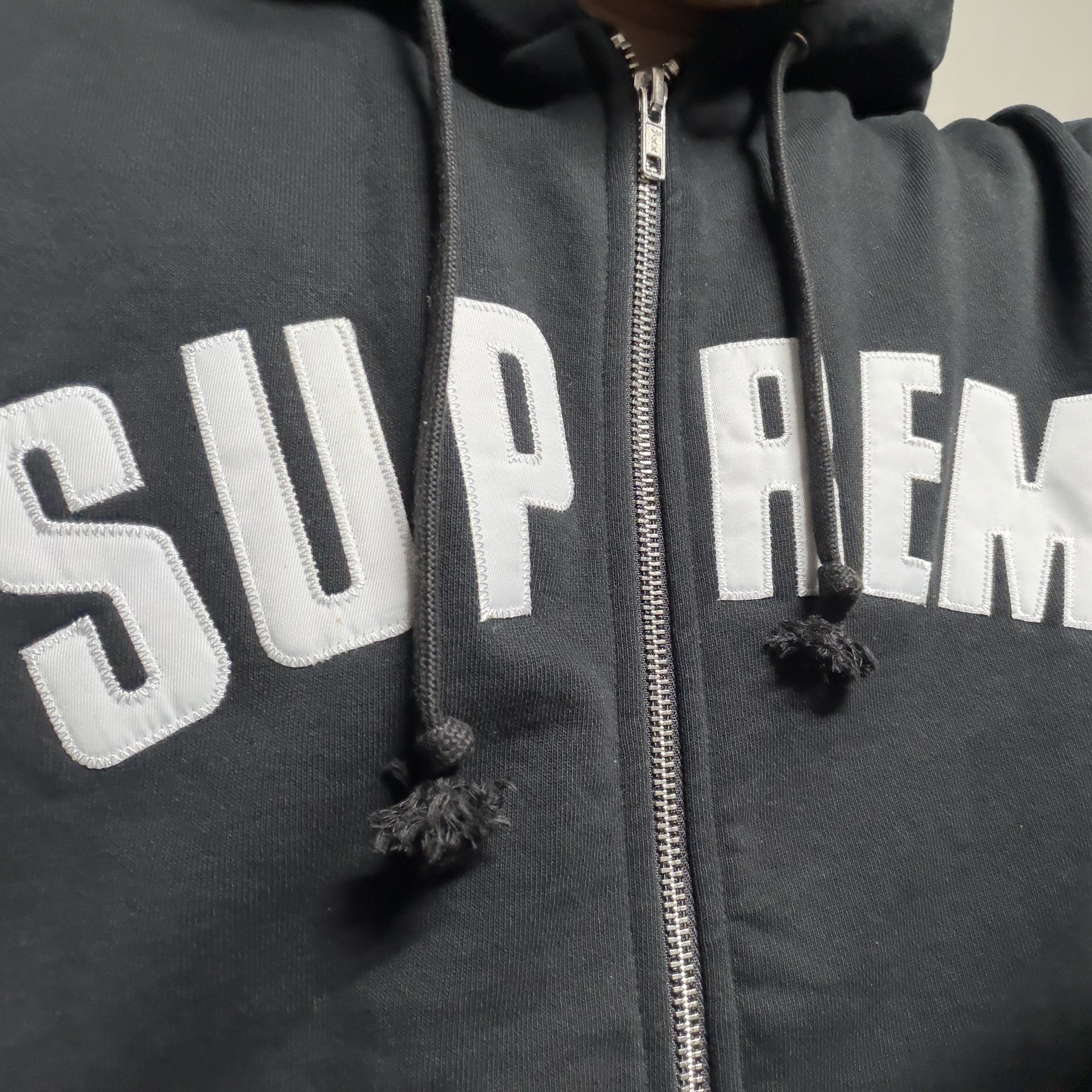Supreme Arc Thermal Lined Zip Up Hooded Sweatshirt Black - 24FW 착용 스타일