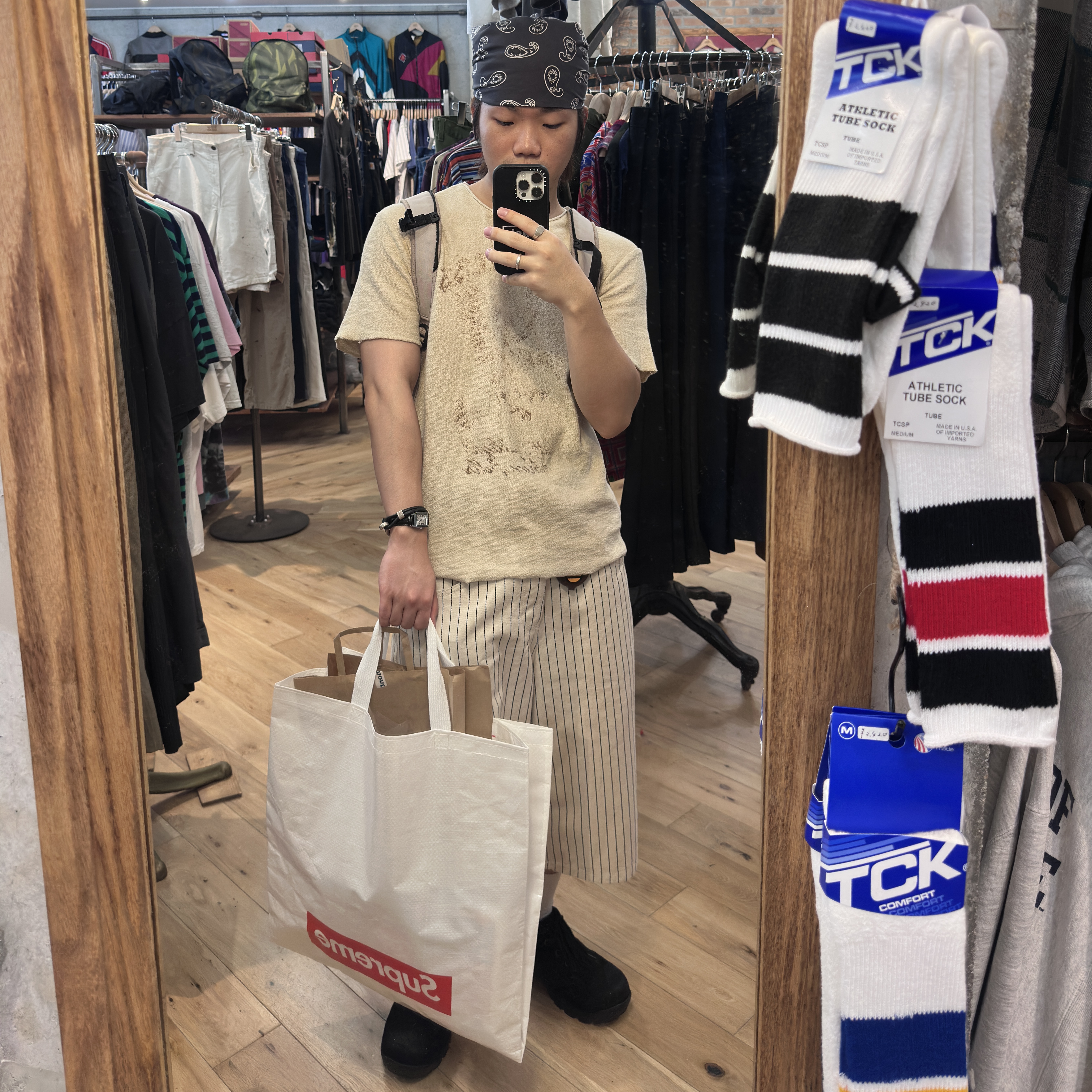 BAPE Baby Milo Coin Case Brown, Casio LTP-V007L-7B1 착용 스타일 - 3
