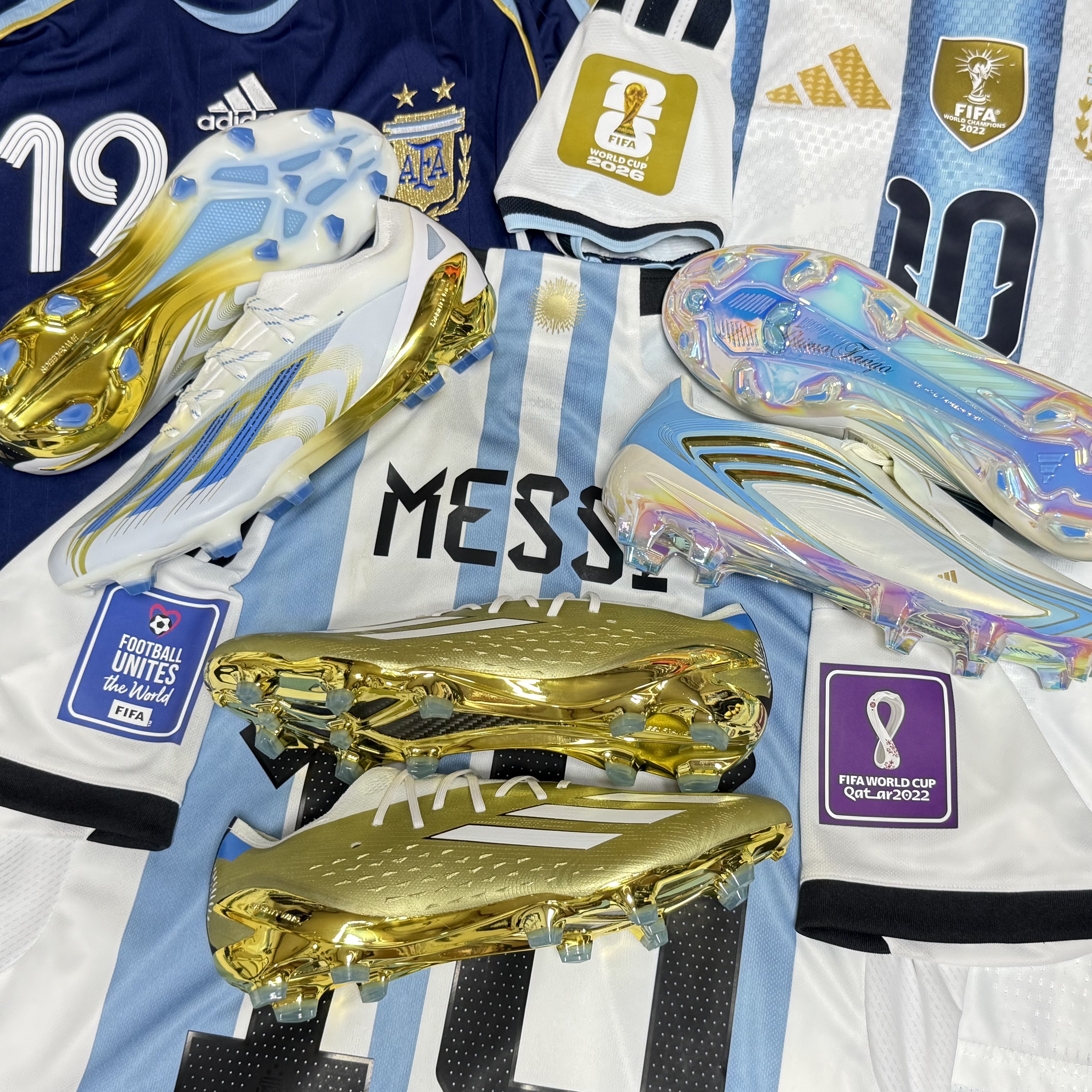 Adidas F50 Messi Elite Firm Ground Ivory Semi Blue Burst, Adidas X Speedportal Leyenda.1 FG Gold Metallic 착용 스타일