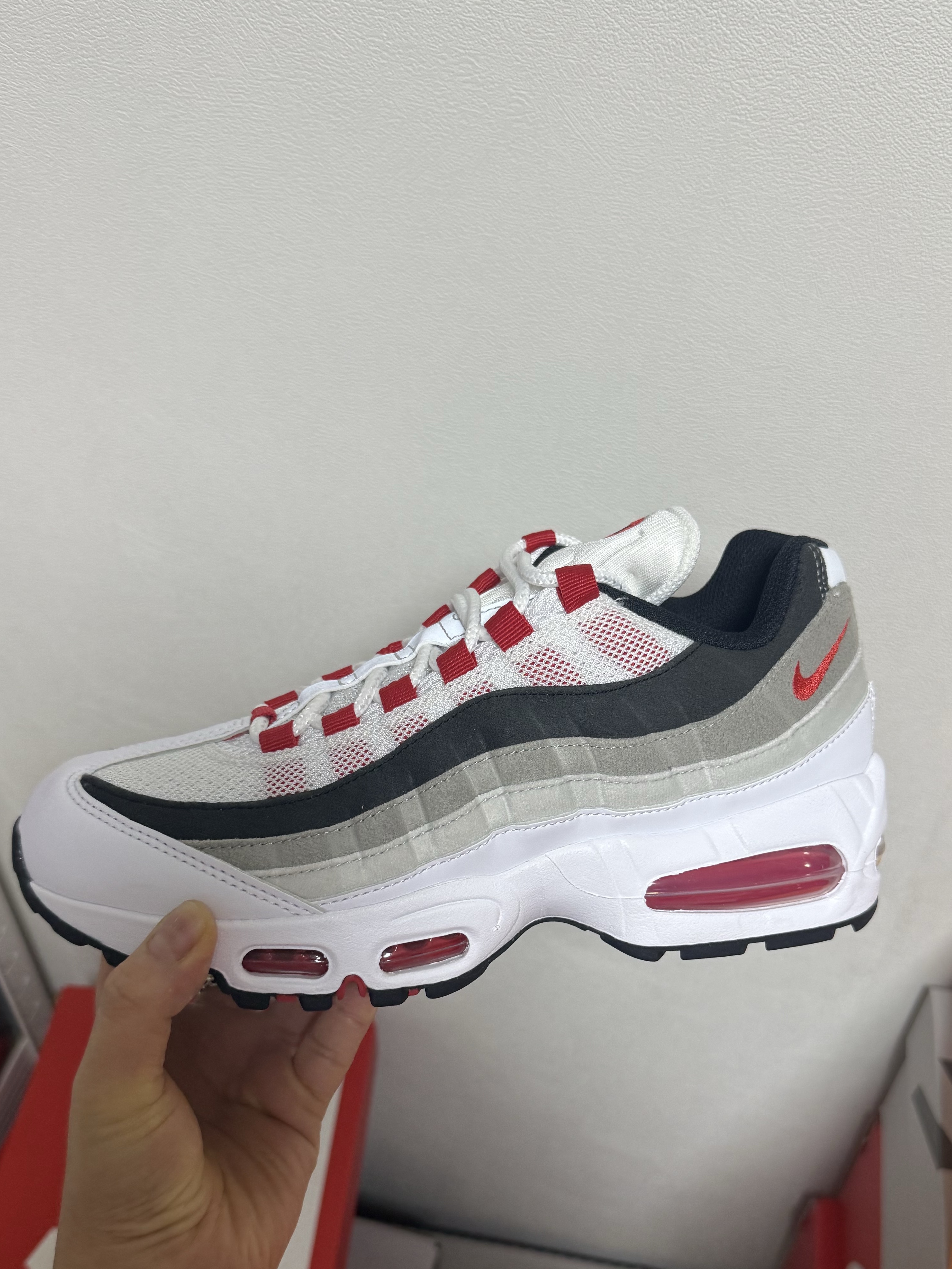 Nike Air Max 95 Big Bubble Comet Red 착용 스타일