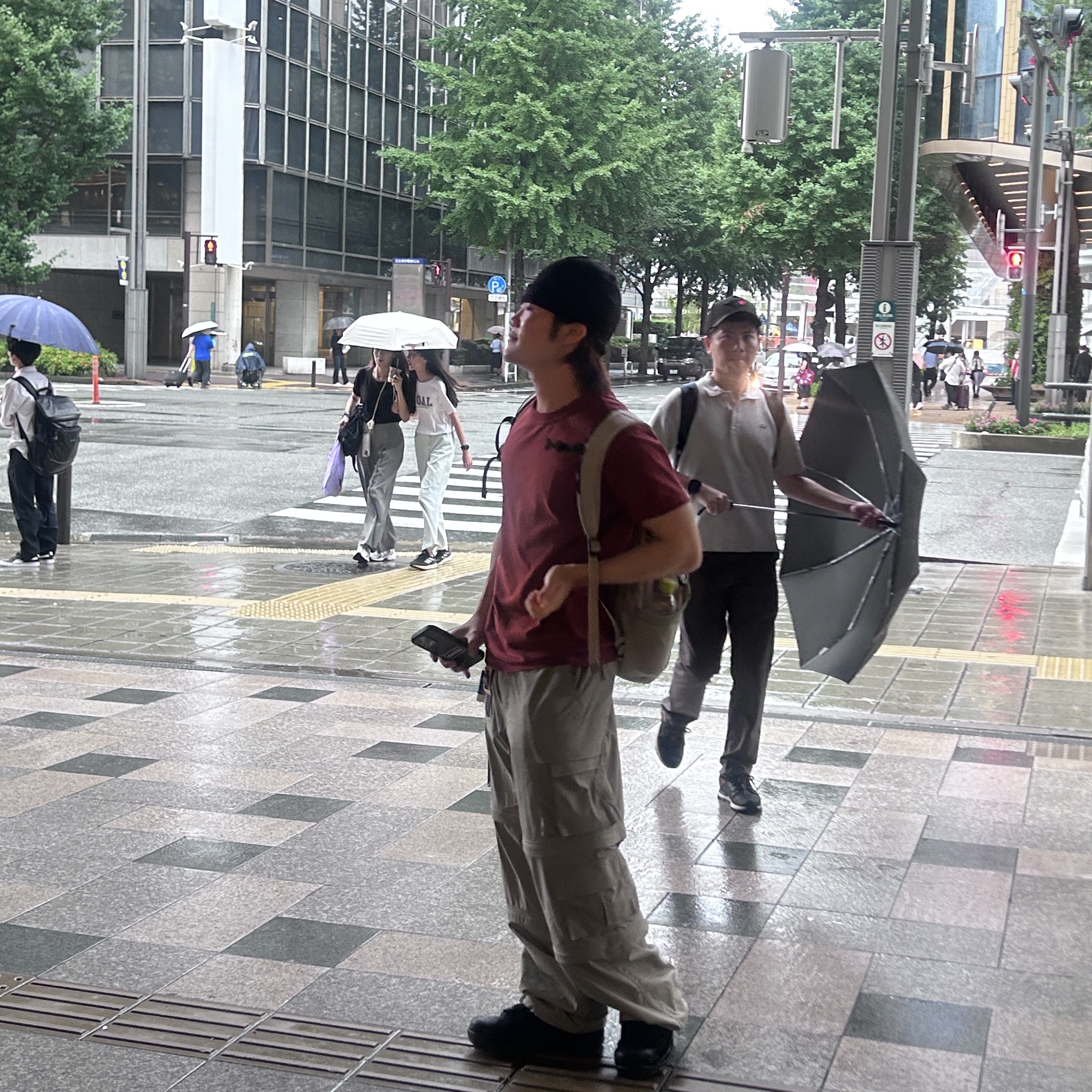 Arc'teryx Mantis 16 Backpack Rune 착용 스타일 - 1