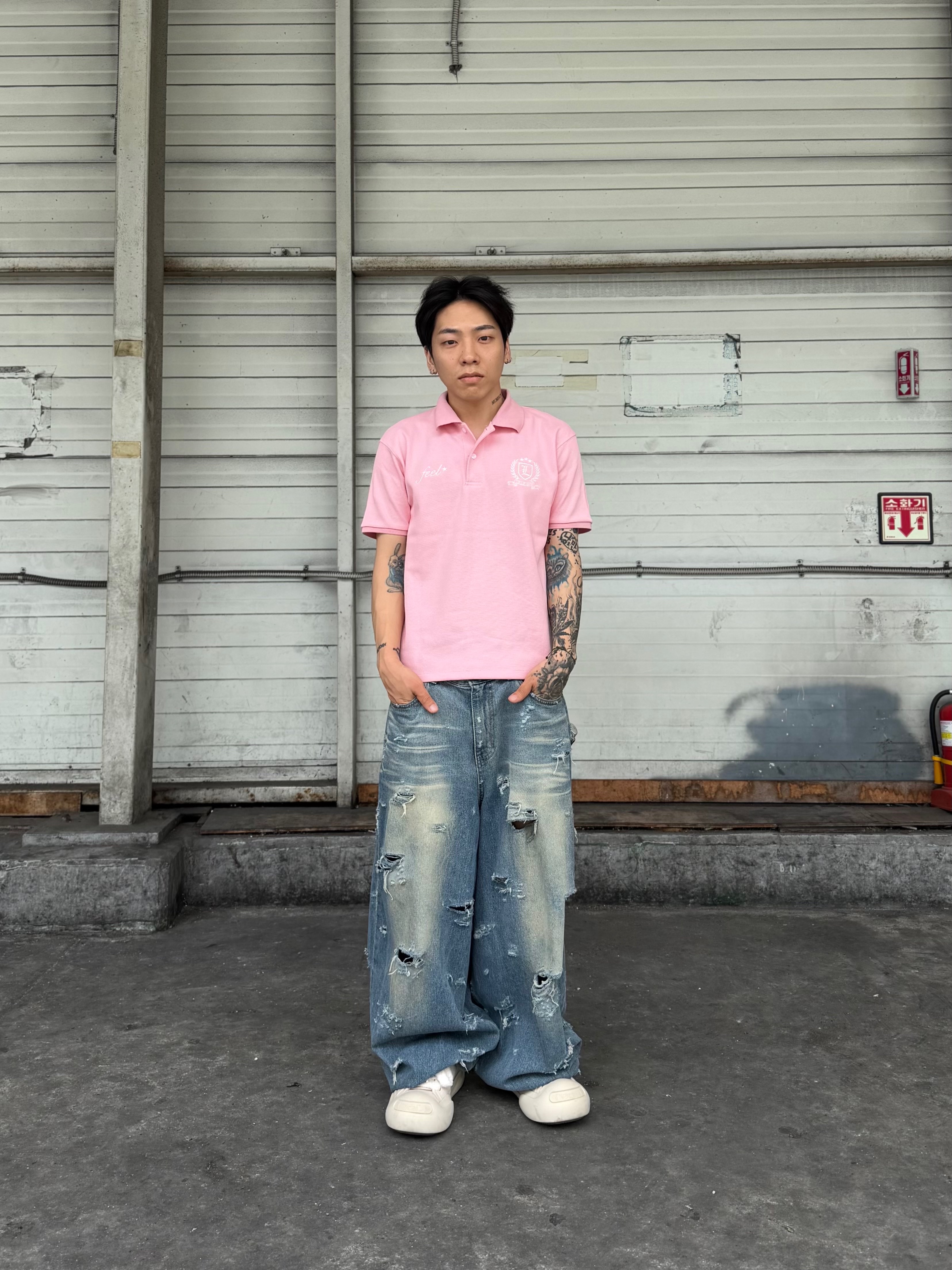 I FEEL LUCKY Feelin' Lucky T-Shirt Pink 착용 스타일 - 1
