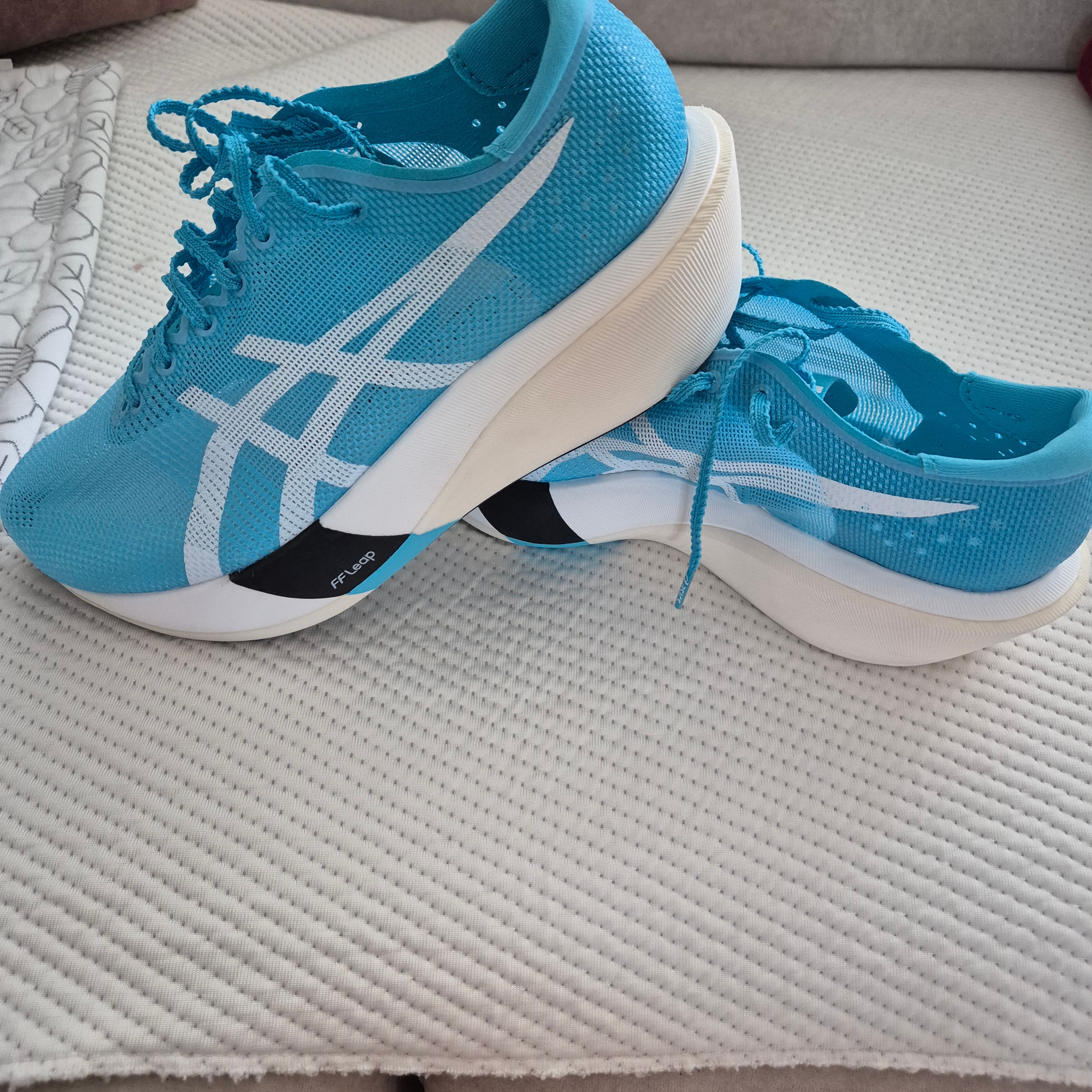 Asics Metaspeed Edge Tokyo Aquarium White 착용 스타일 - 2
