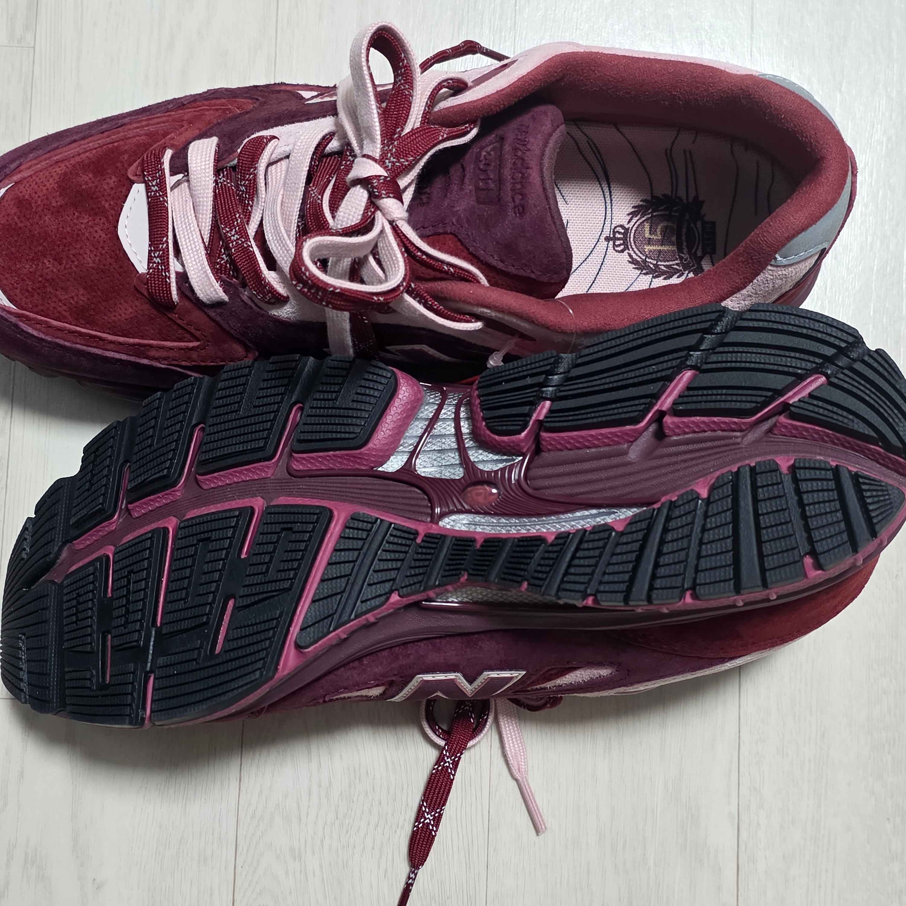 New Balance x Kith Ronnie Fieg 2011 Chocolate Truffle Sepia Rose 착용 스타일 - 4