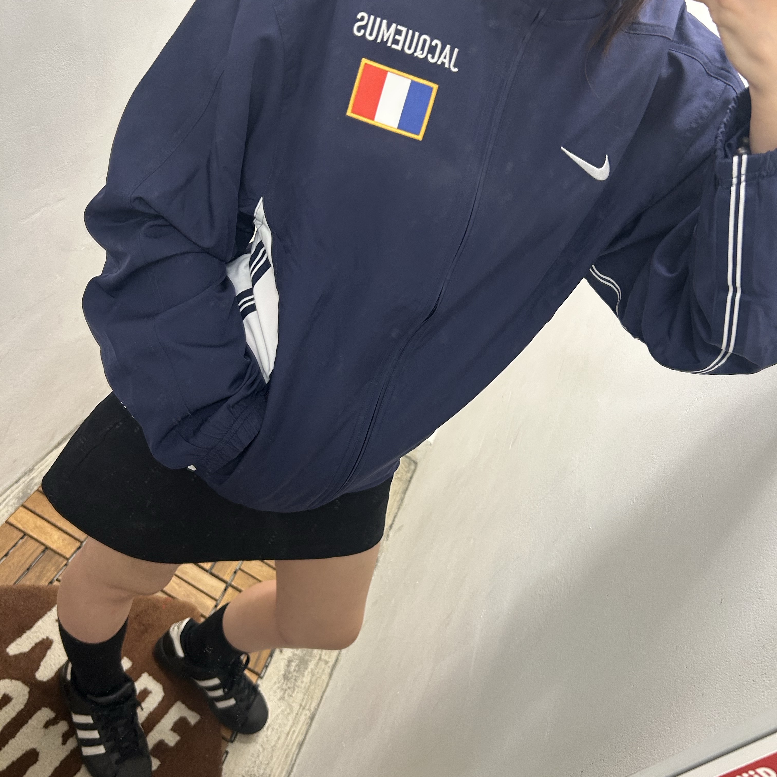 Nike x Jacquemus France Reissue Track Jacket Blackened Blue White (IQ3857-498) 착용 스타일 - 3